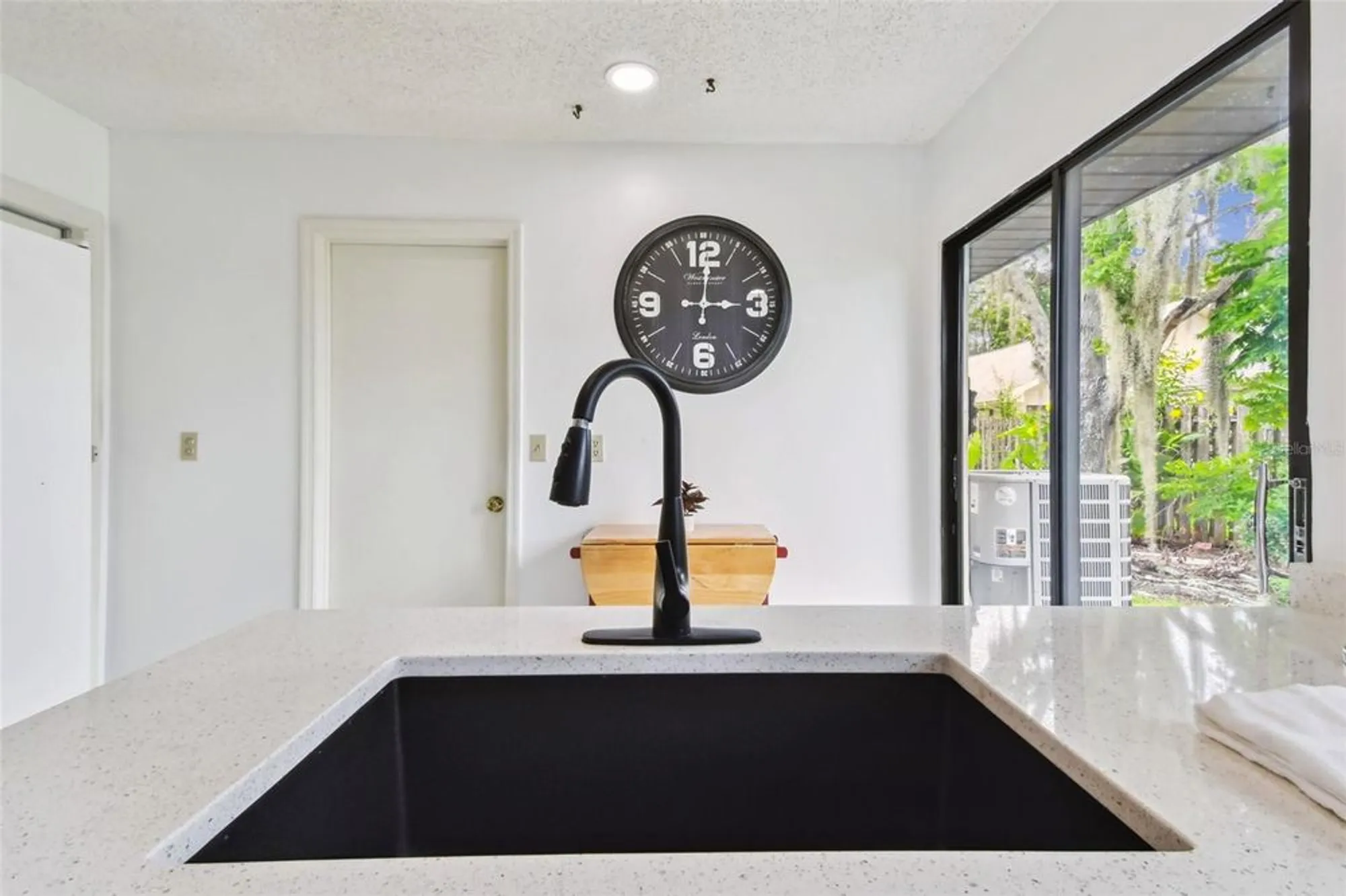 Property Slideshow image 19 of 82 | 1608 comfy ct, Sun City Center, FL, 33573