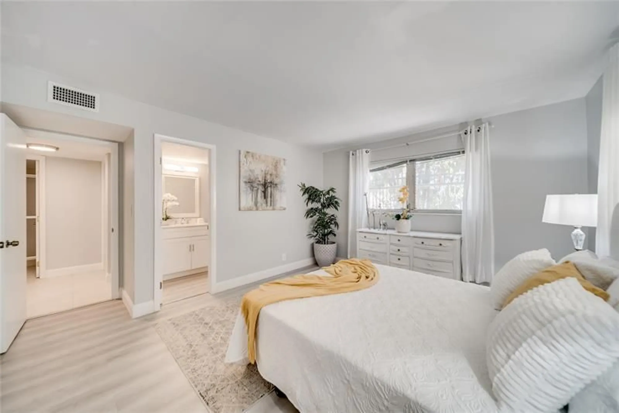 Property Slideshow image 19 of 43 | 2271 nw 47th ter 107, Lauderhill, FL, 33313