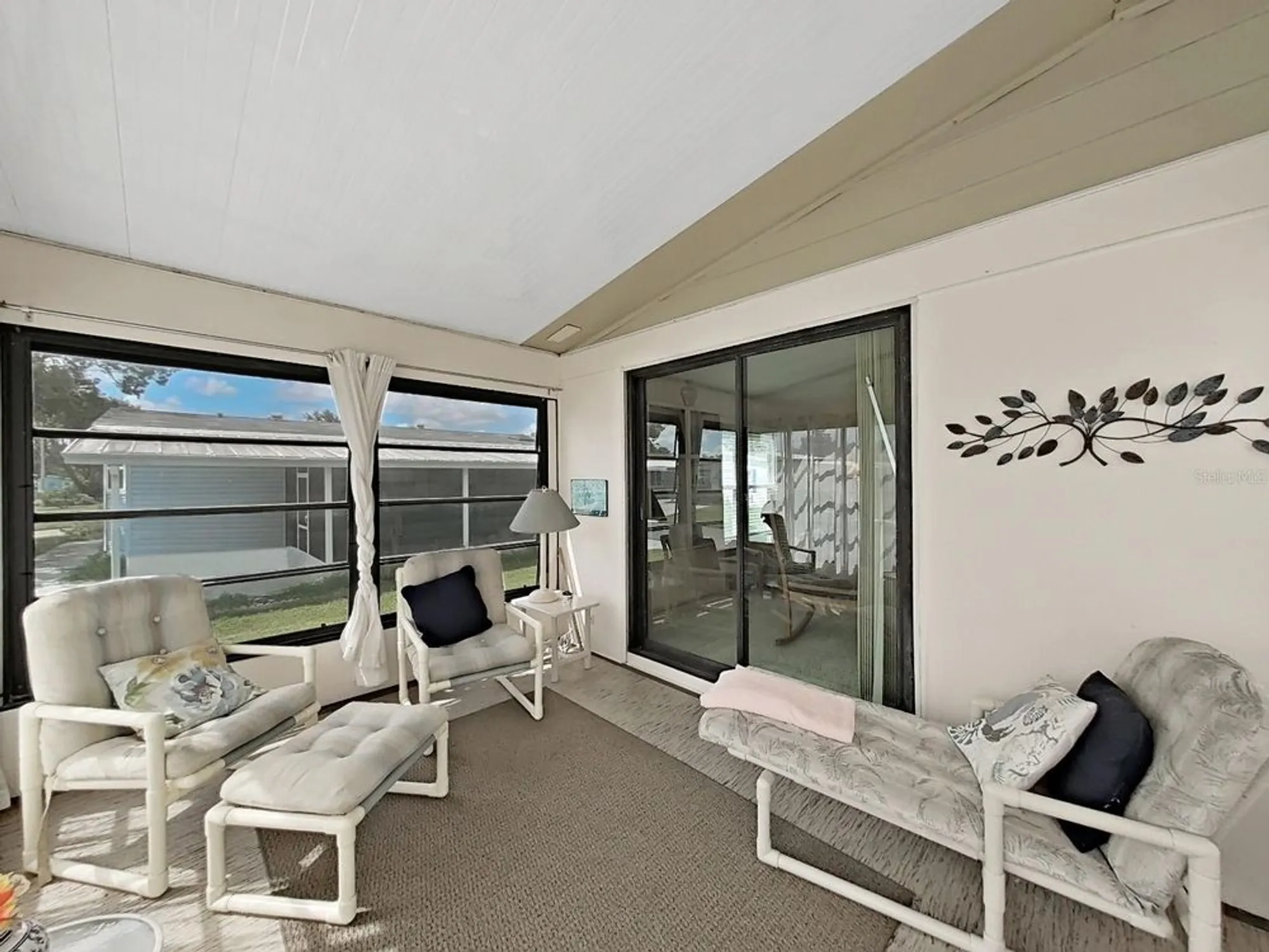 Property Slideshow image 31 of 45 | 4909 foxwood lake dr, Lakeland, FL, 33810