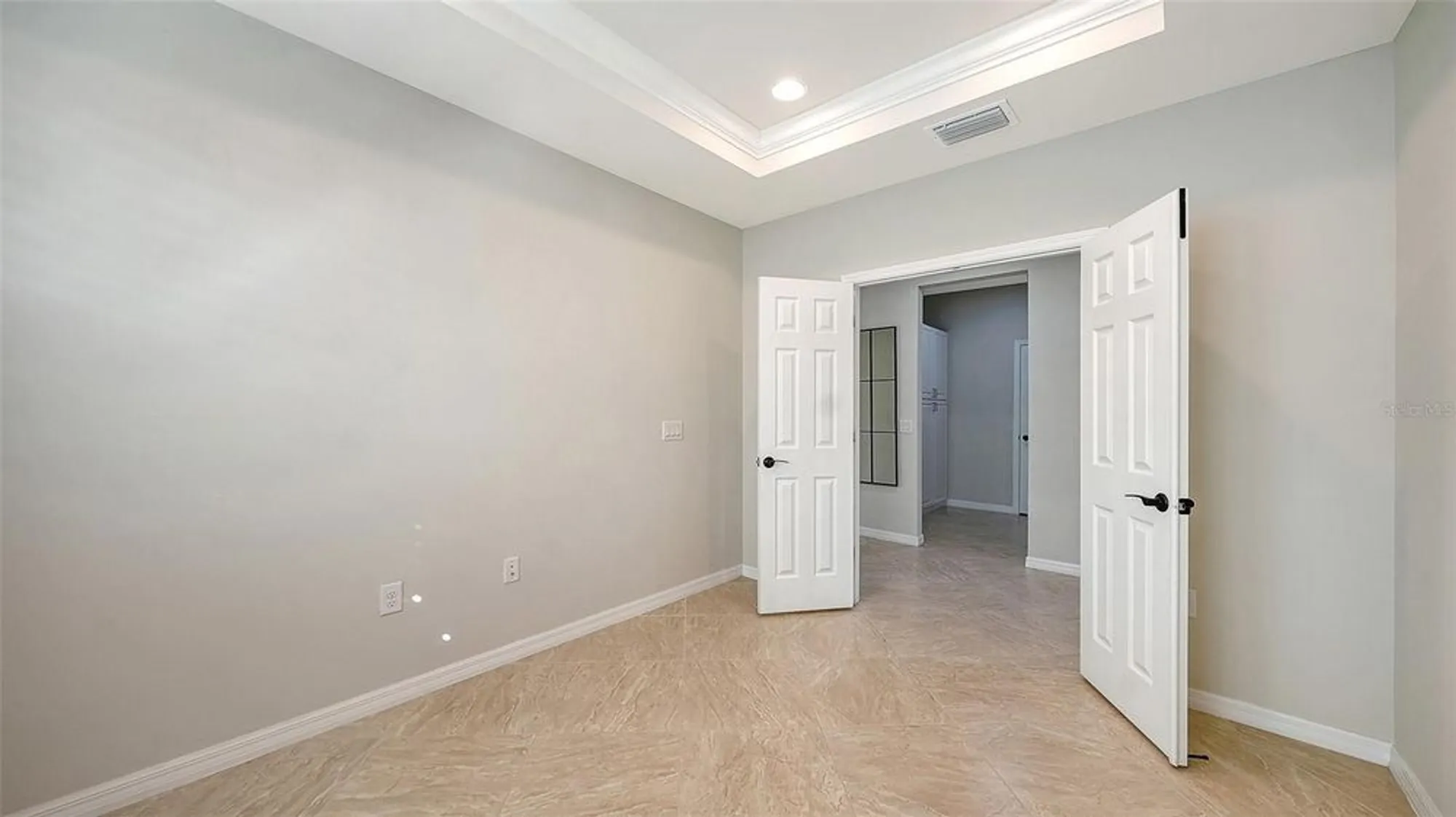 Property Slideshow image 8 of 64 | 5934 caspian tern dr, Sarasota, FL, 34238