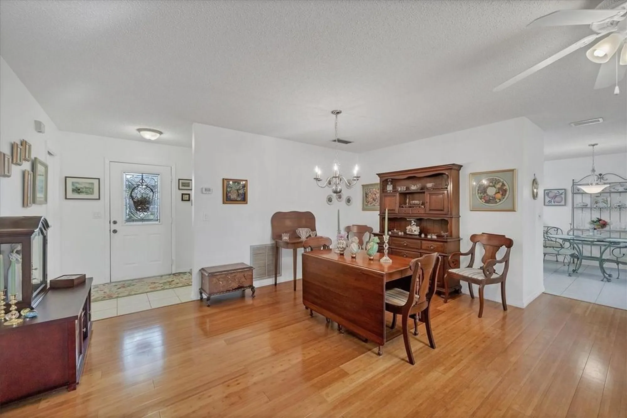 Property Slideshow image 8 of 29 | 4058 oakhurst dr 3174, Sarasota, FL, 34233