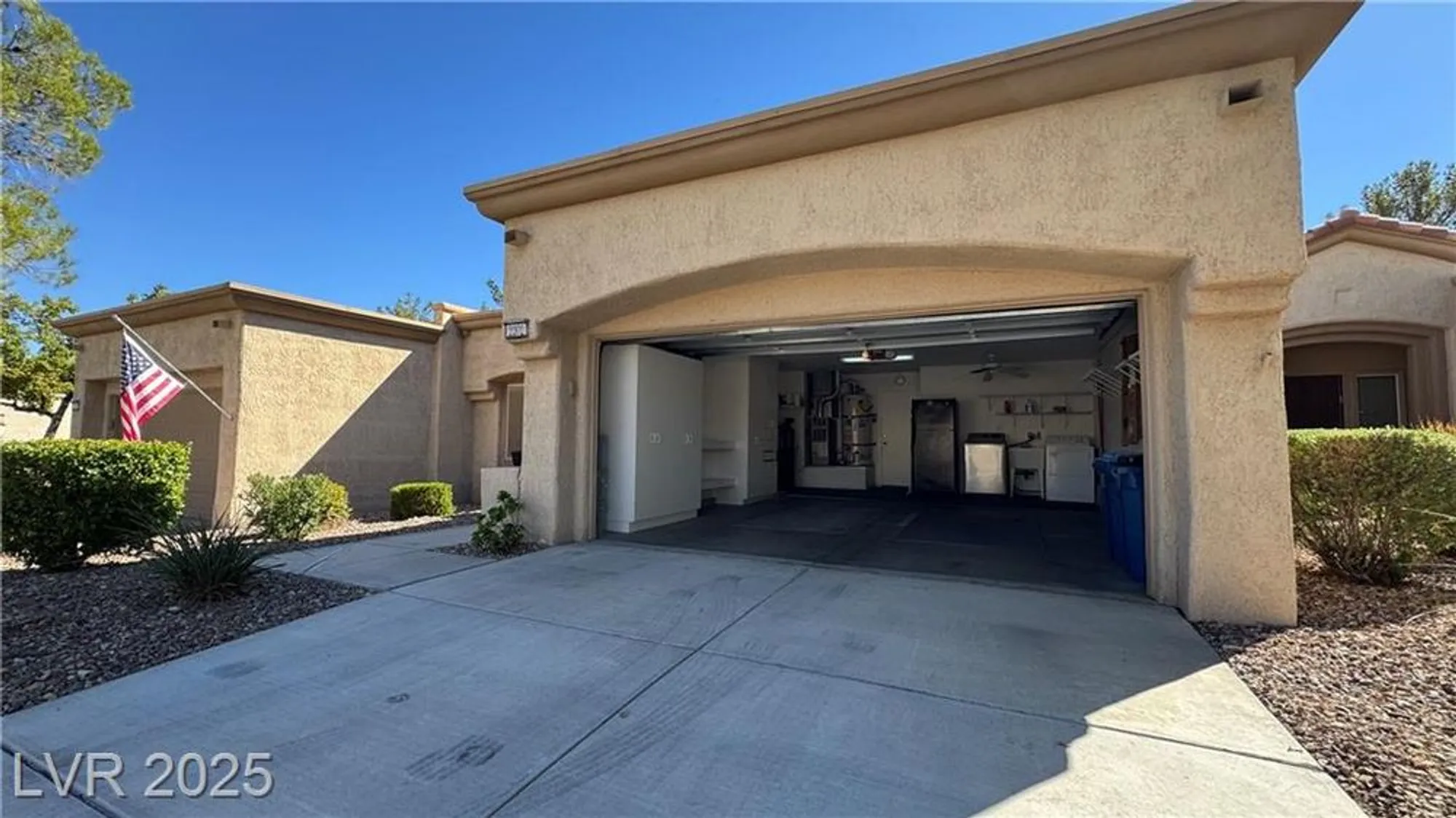 Property Slideshow image 23 of 27 | 2202 spring water dr, Las Vegas, NV, 89134