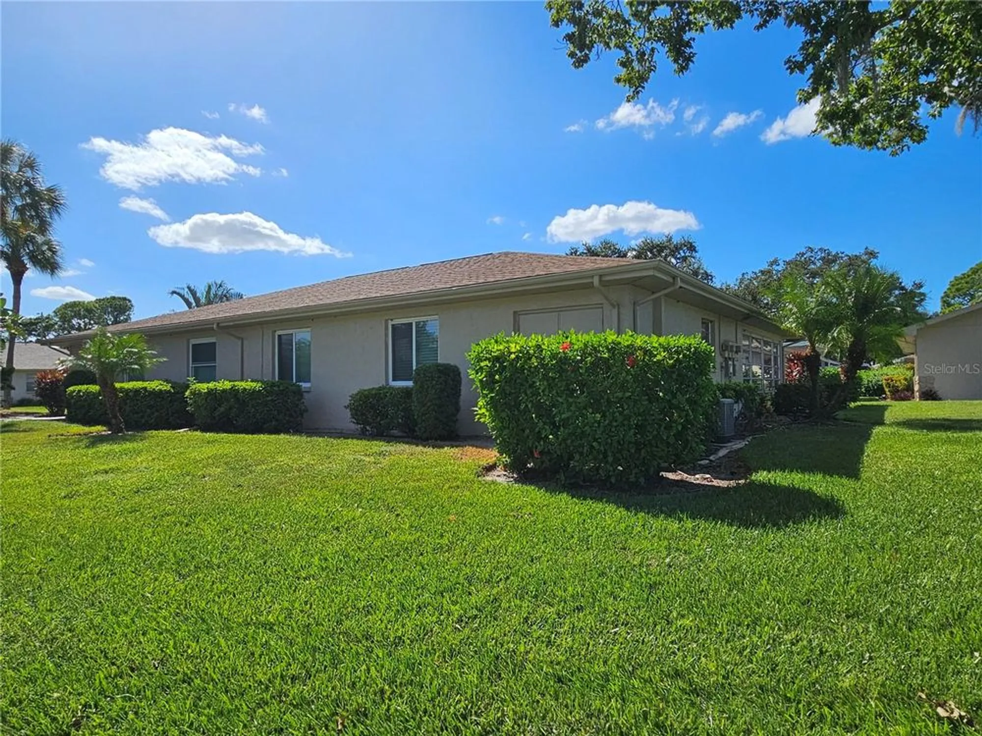 Property Slideshow image 4 of 72 | 901 hendon ct, Sun City Center, FL, 33573