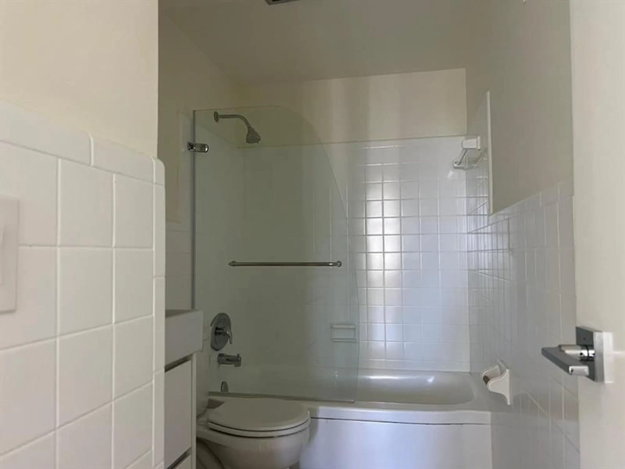 Property Slideshow image 23 of 39 | 3233 ne 34th st apt 1404, Fort Lauderdale, FL, 33308