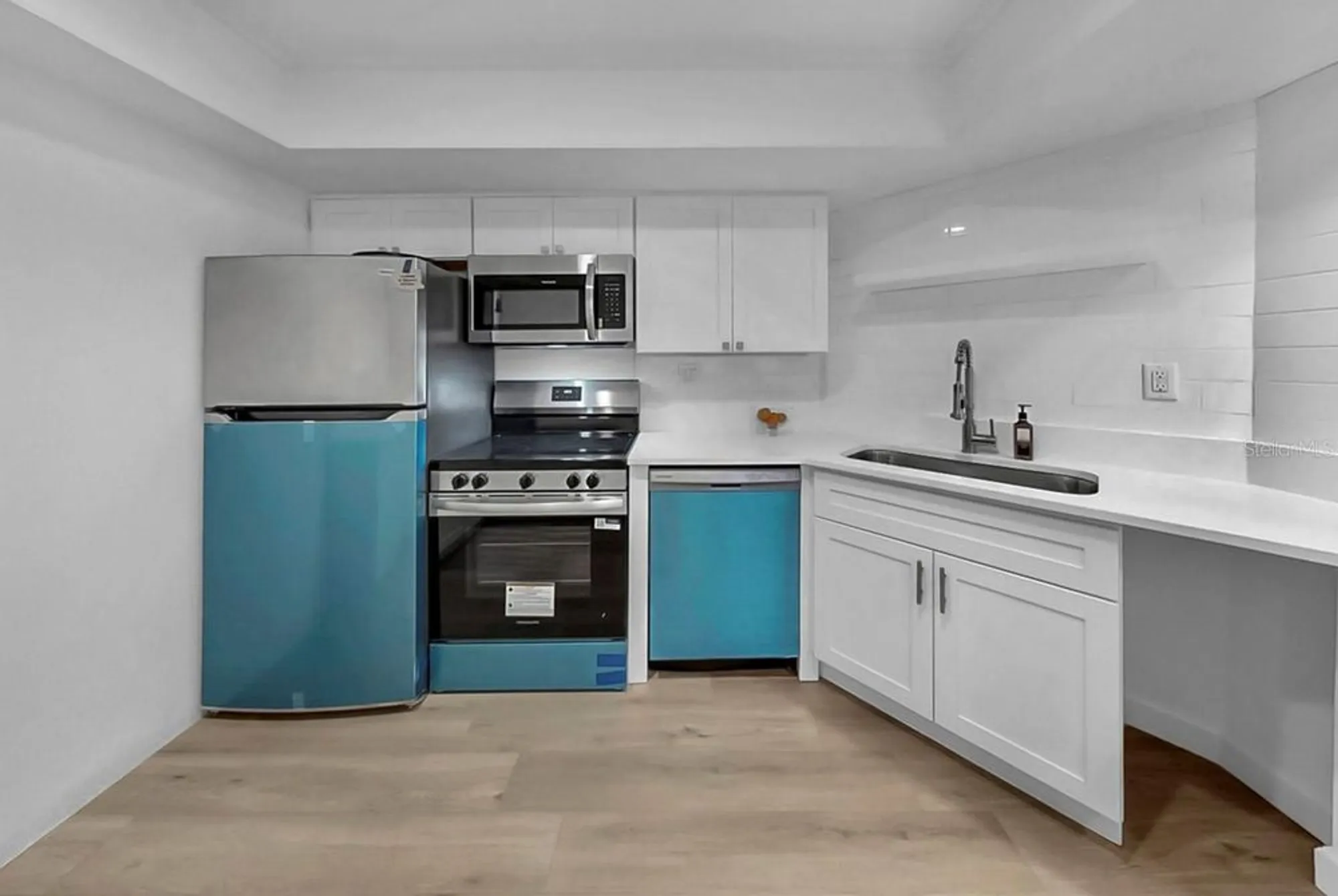 Property Slideshow image 5 of 58 | 7400 sun island dr 105, South Pasadena, FL, 33707