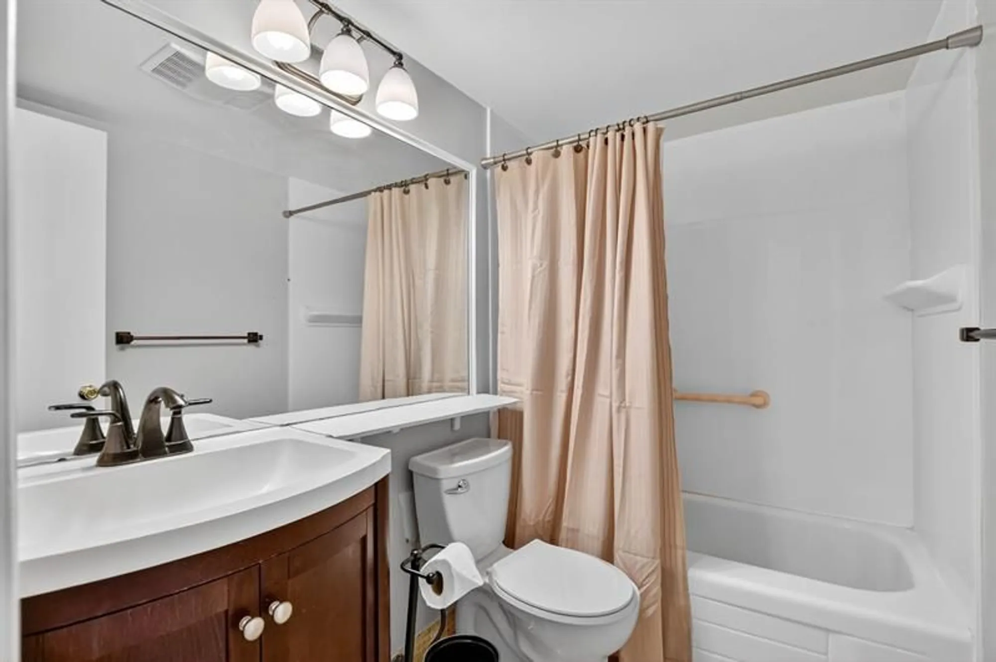 Property Slideshow image 8 of 35 | 140 ventnor i # 140, Deerfield Beach, FL, 33442