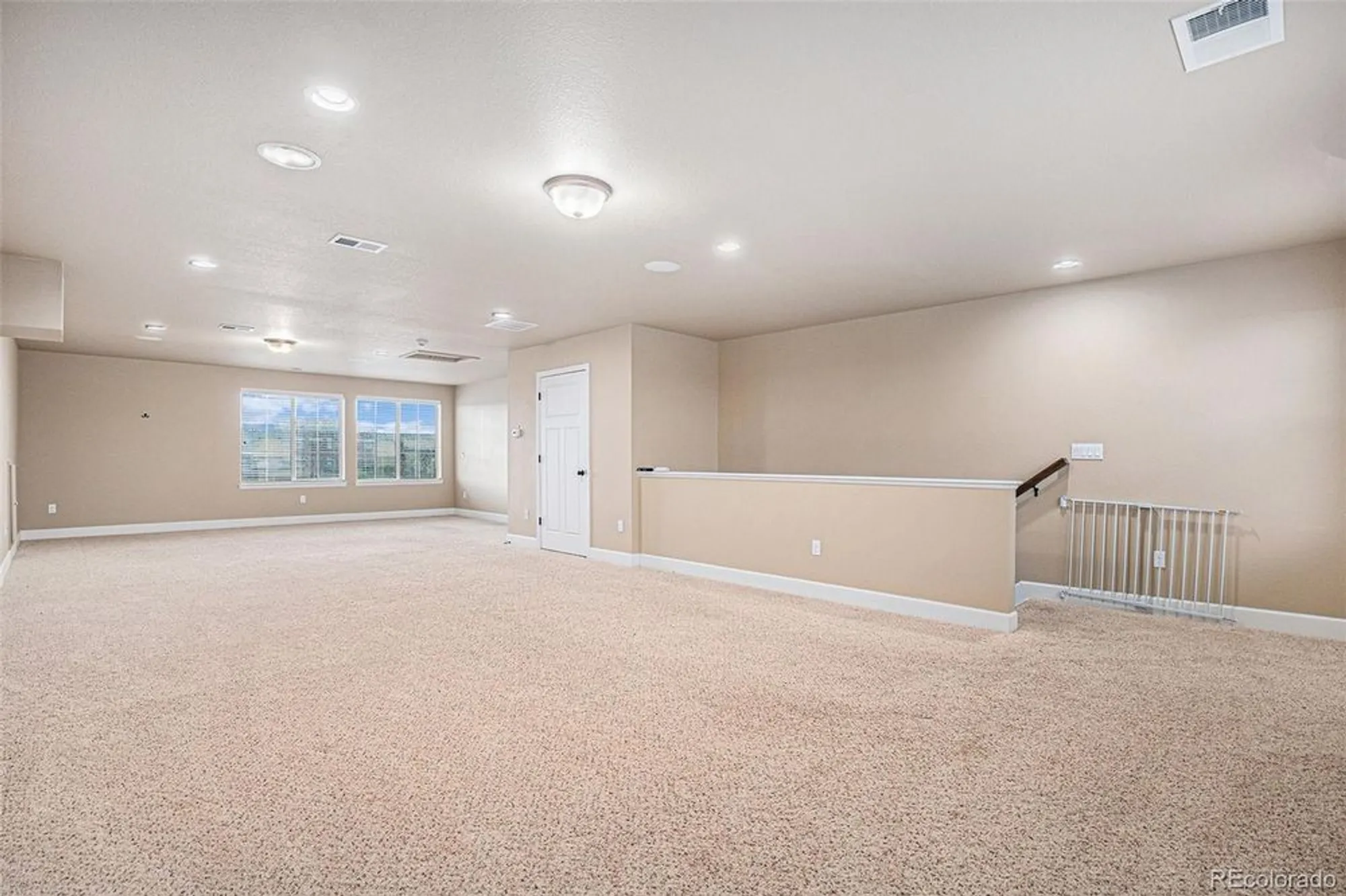 Property Slideshow image 23 of 28 | 5521 ensenada st, Denver, CO, 80249