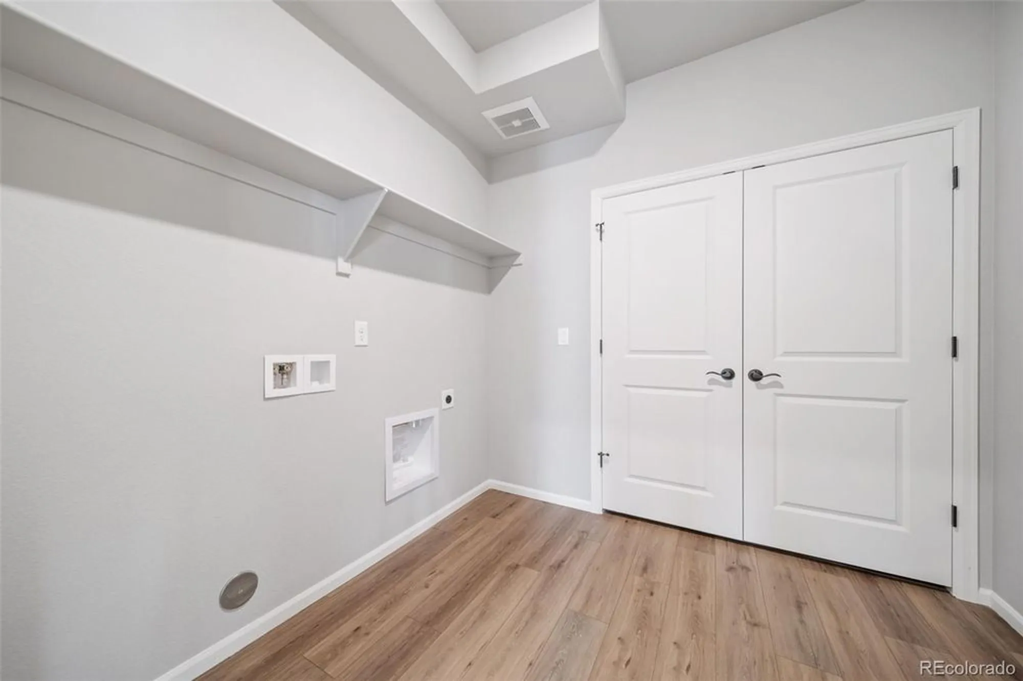 Property Slideshow image 14 of 26 | 22304 e 49th pl, Aurora, CO, 80019