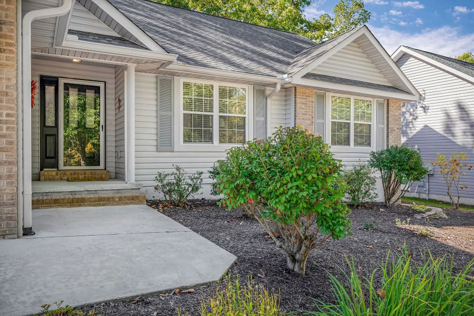 Property Slideshow image 4 of 42 | 143 lakeside dr, Crossville, TN, 38558