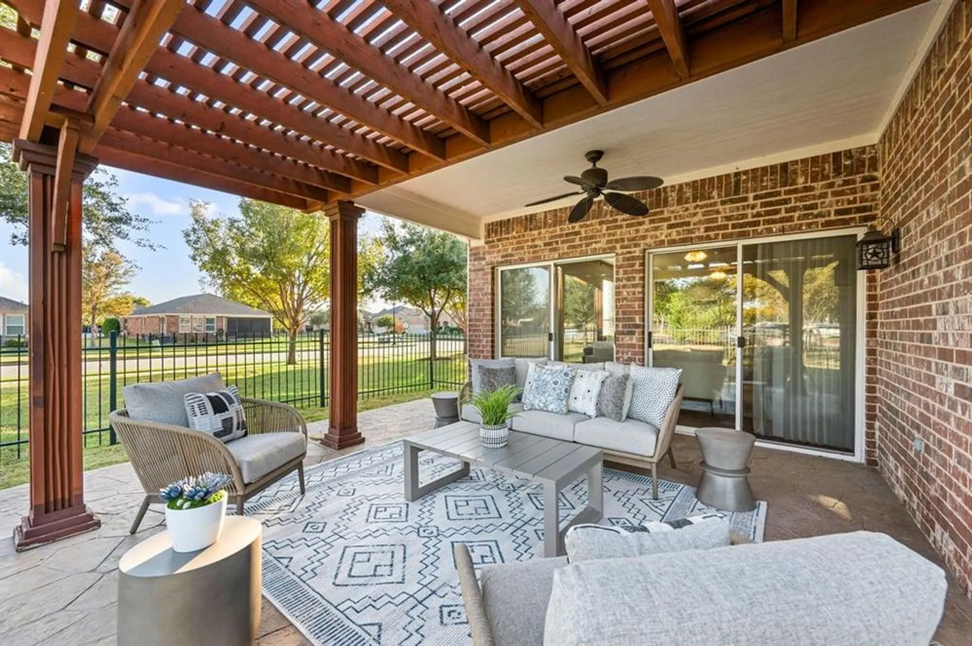 Property Slideshow image 25 of 39 | 7356 pasatiempo dr, Frisco, TX, 75036