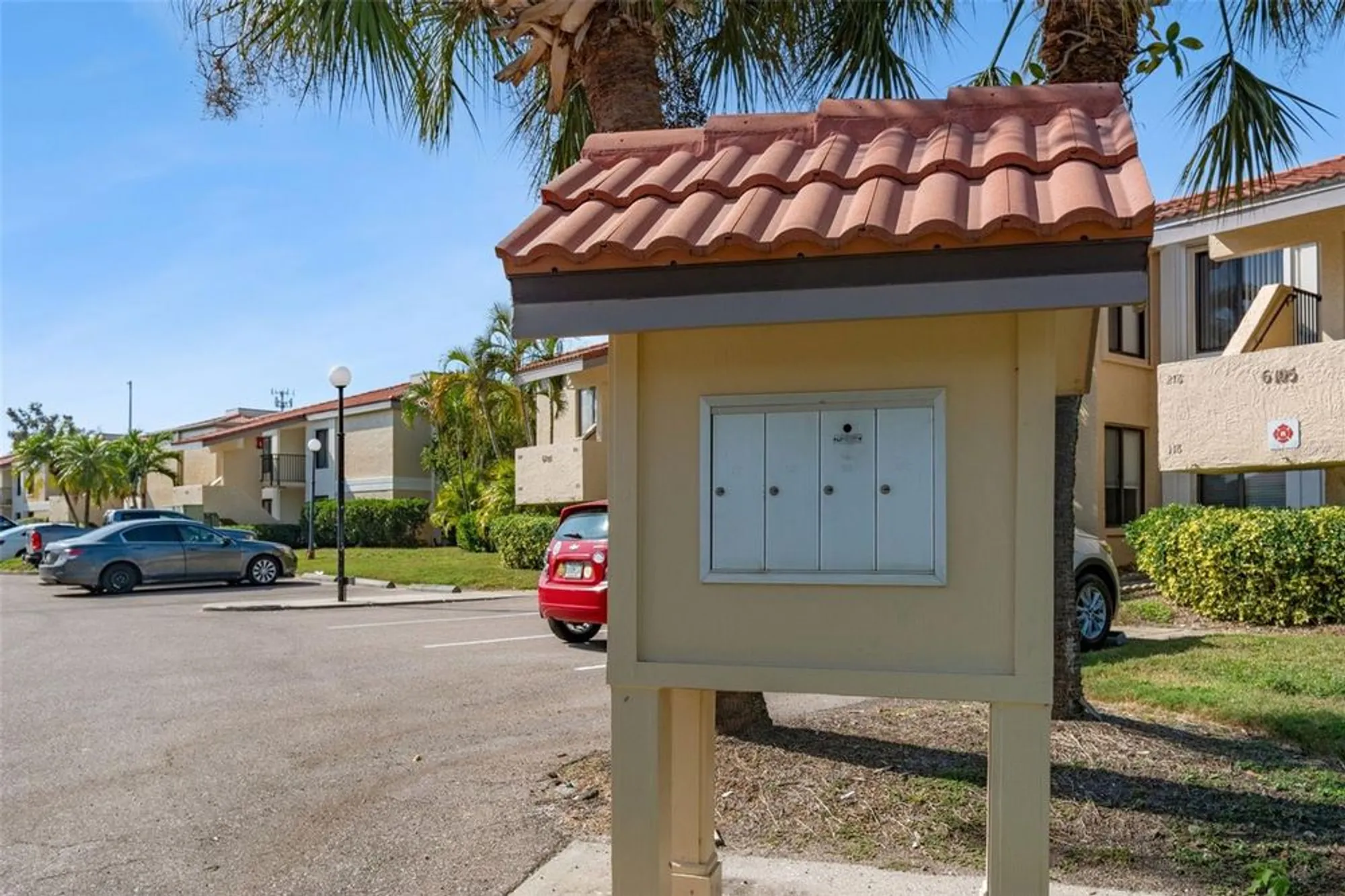 Property Slideshow image 37 of 52 | 6105 palma del mar blvd s apt 120, Saint Petersburg, FL, 33715