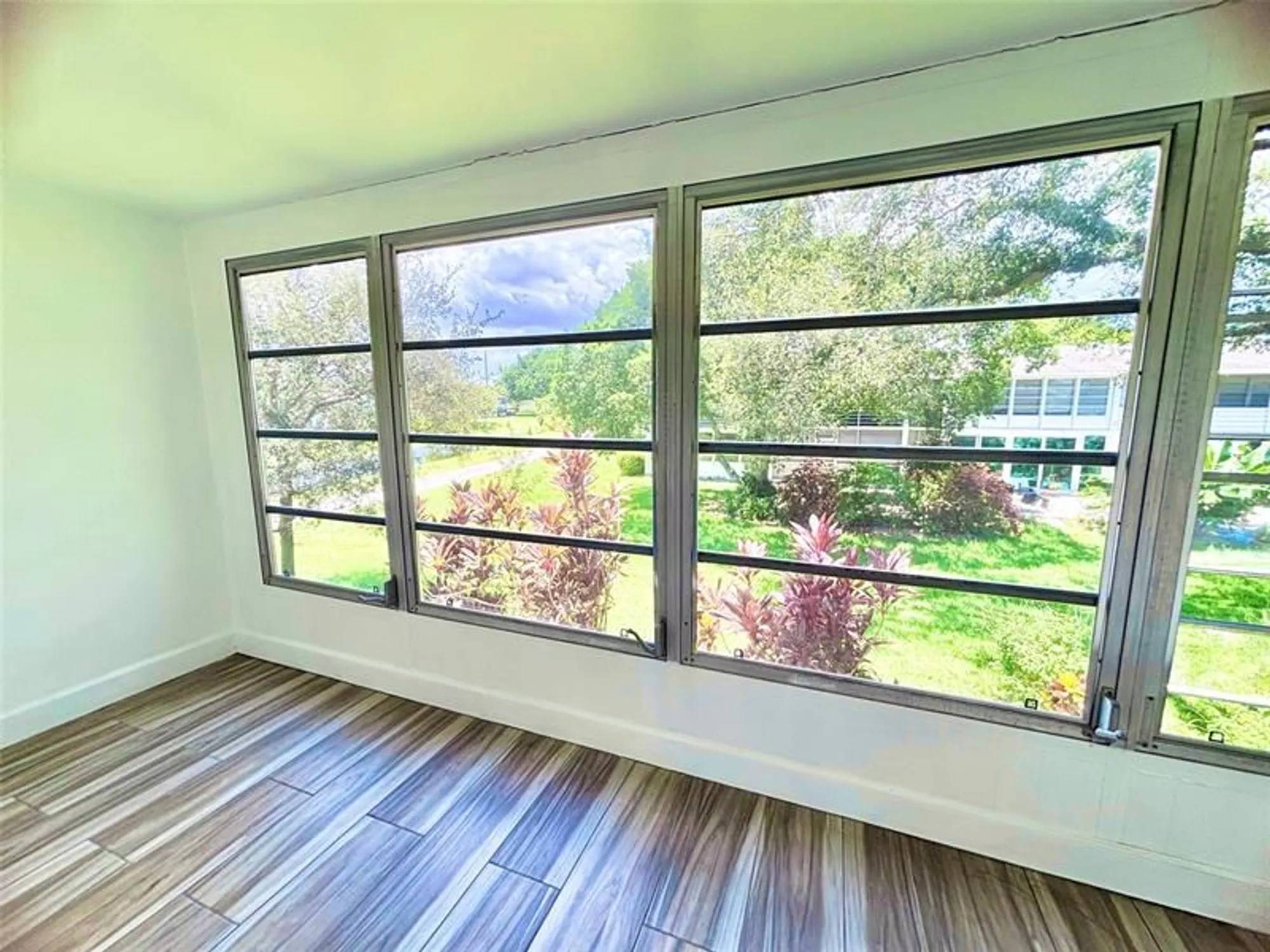 Property Slideshow image 29 of 70 | 279 oakridge p # 279, Deerfield Beach, FL, 33442