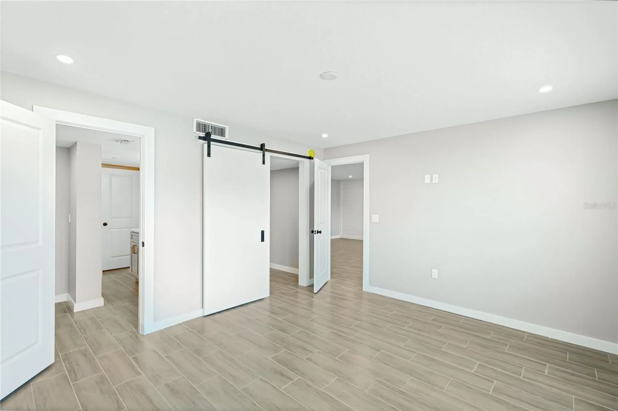 Property Slideshow image 15 of 26 | 4444 narraganset trl 96, Sarasota, FL, 34233