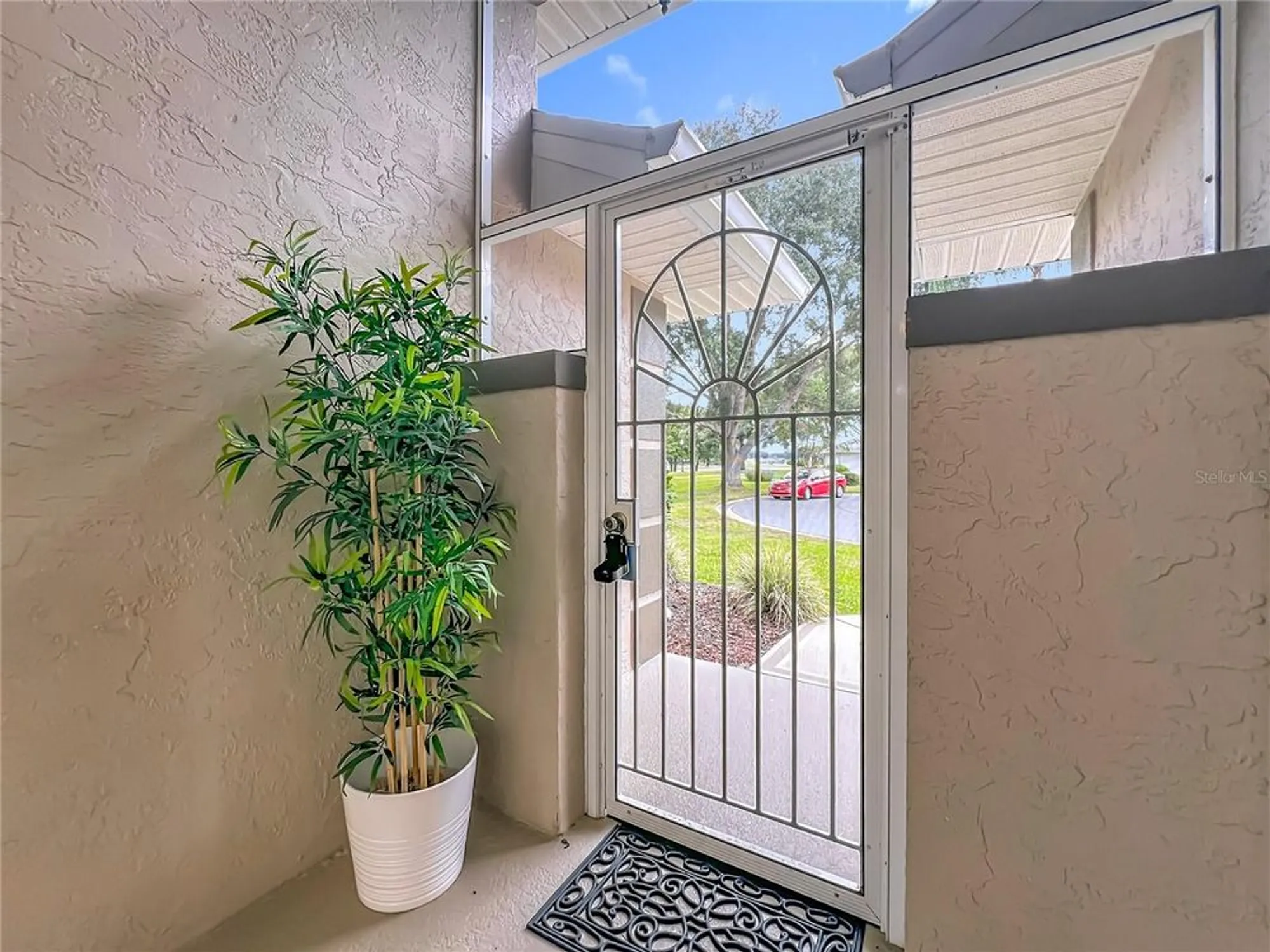 Property Slideshow image 9 of 73 | 5902 princess diana ct, Leesburg, FL, 34748