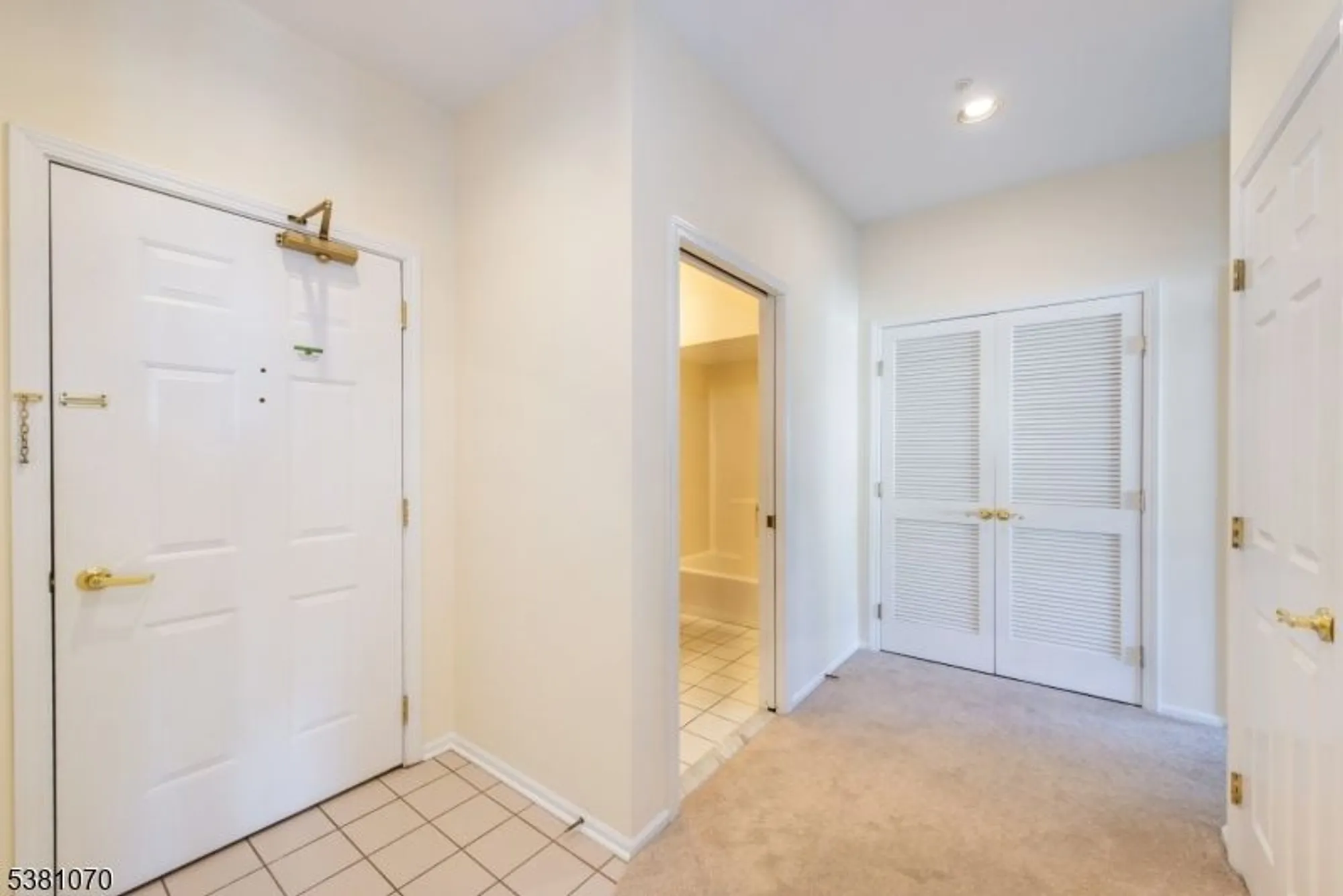 Property Slideshow image 12 of 32 | 2 richmond rd apt 210 210, West Milford, NJ, 07480