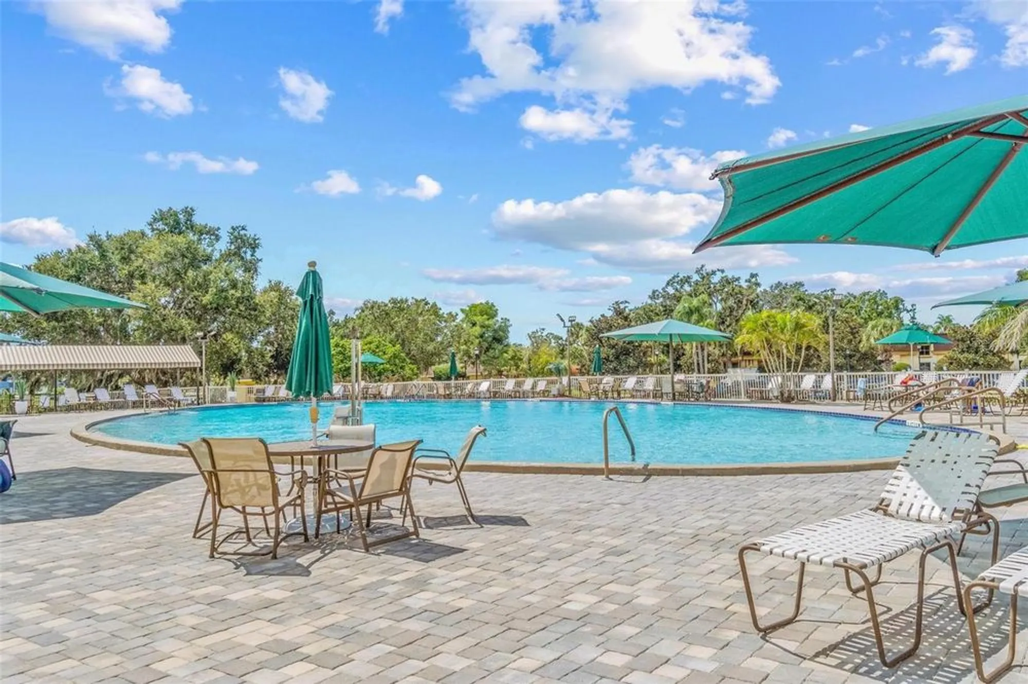 Property Slideshow image 20 of 33 | 201 bedford trl apt 123, Sun City Center, FL, 33573
