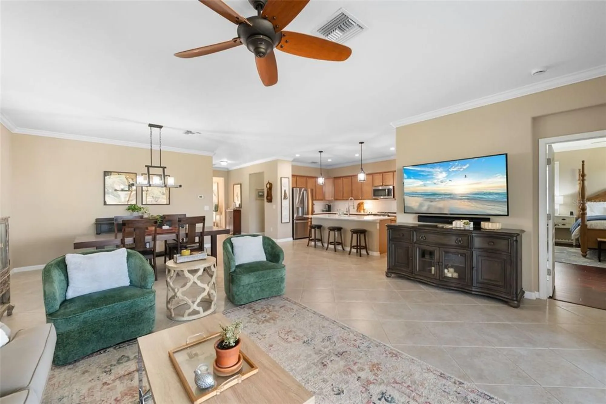 Property Slideshow image 5 of 54 | 7027 quiet creek dr, Bradenton, FL, 34212