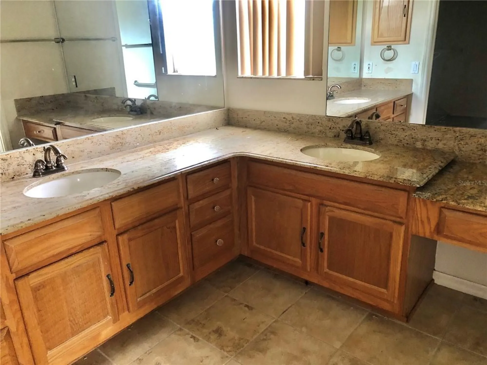 Property Slideshow image 13 of 25 | 1805 san luis ln, The Villages, FL, 32159