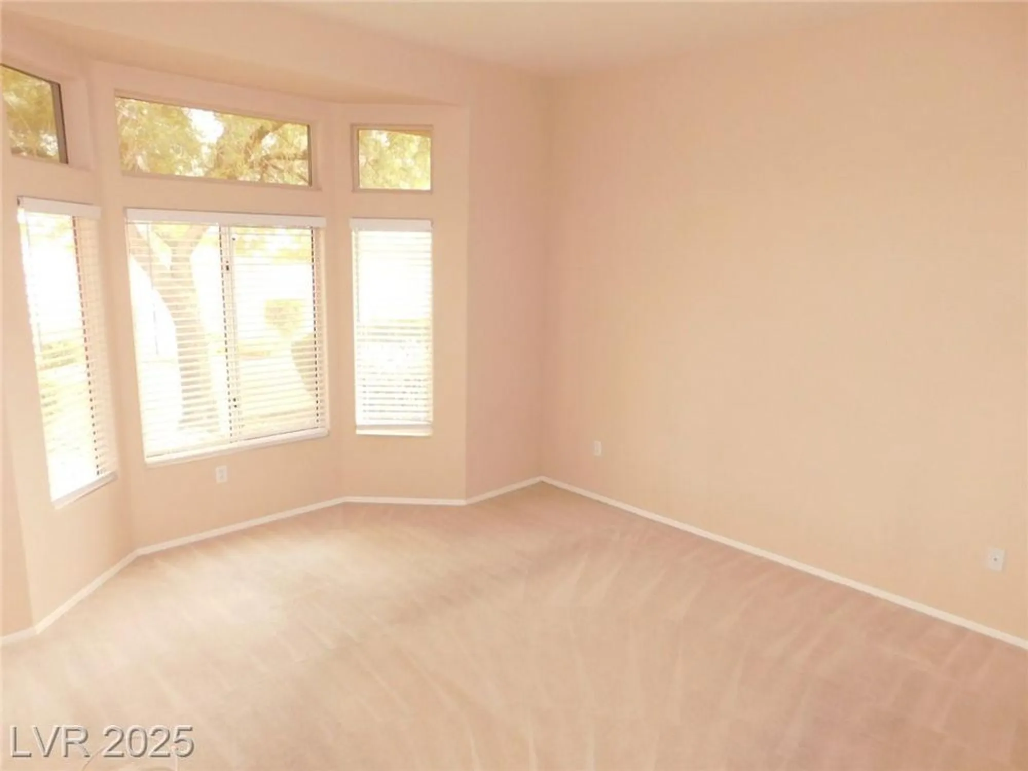 Property Slideshow image 15 of 76 | 3028 isaac river dr, Las Vegas, NV, 89134