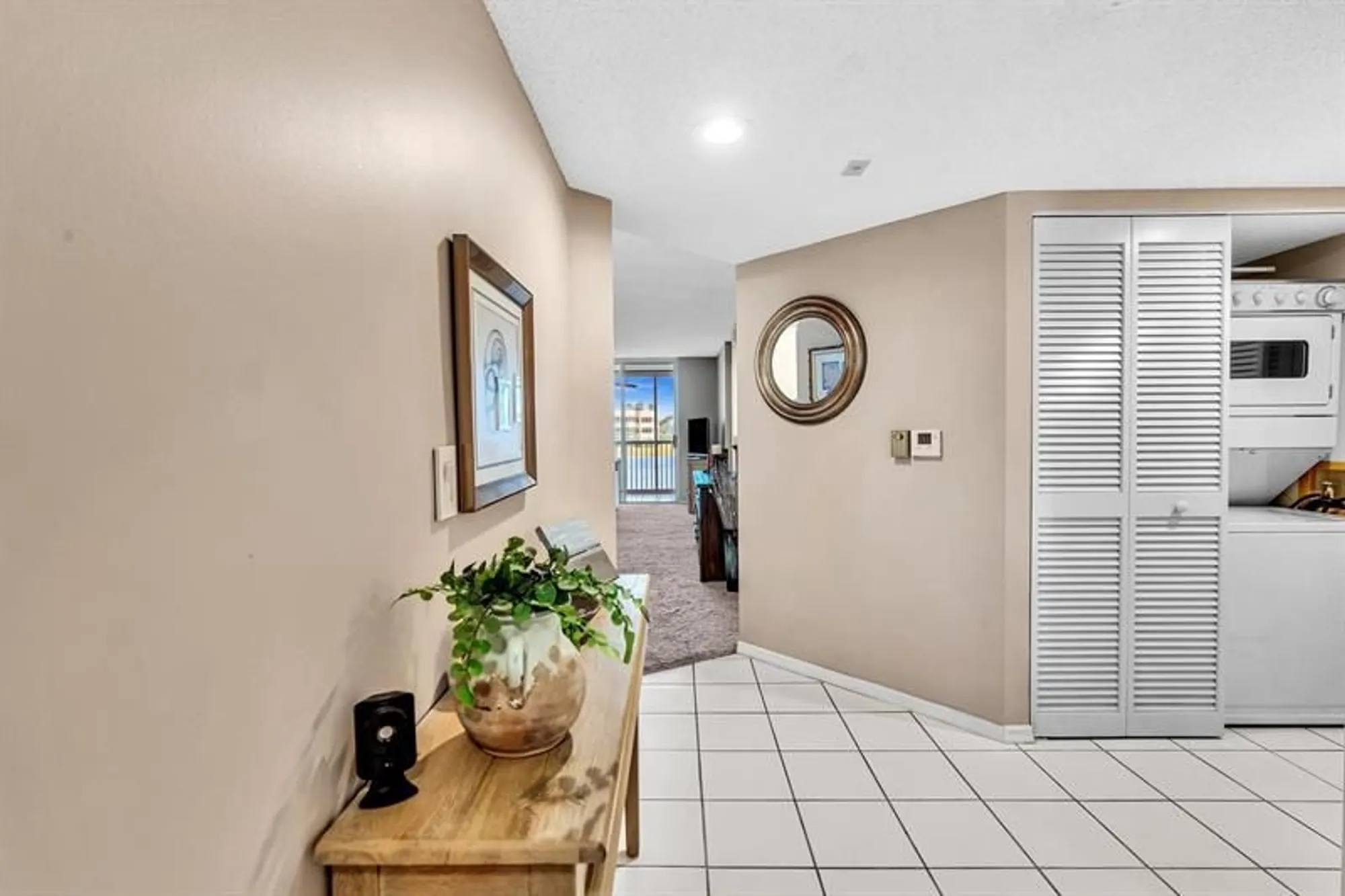 Property Slideshow image 13 of 71 | 7512 n devon dr 210, Tamarac, FL, 33321