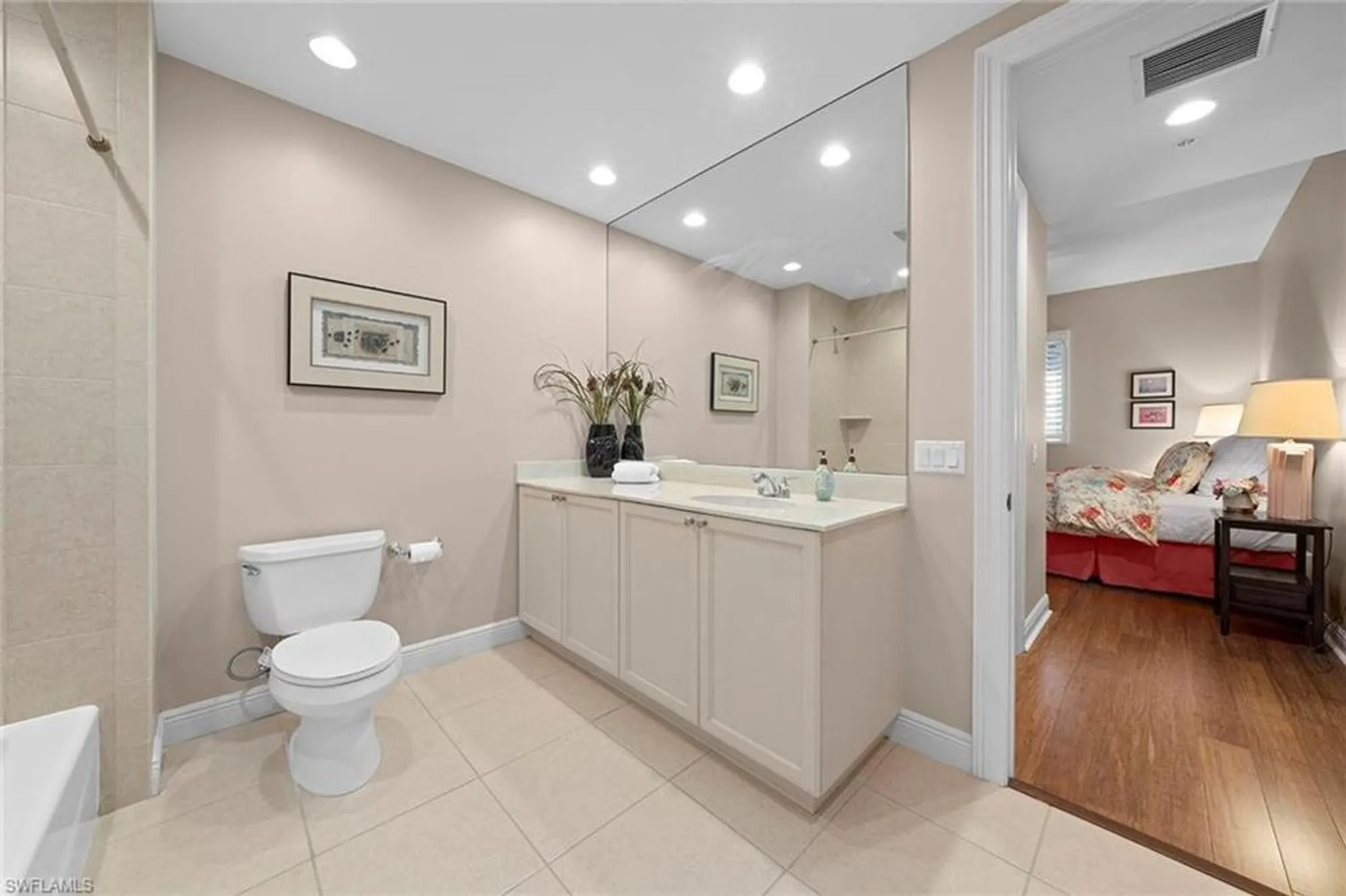 Property Slideshow image 25 of 50 | 24031 via castella dr 1302, Bonita Springs, FL, 34134