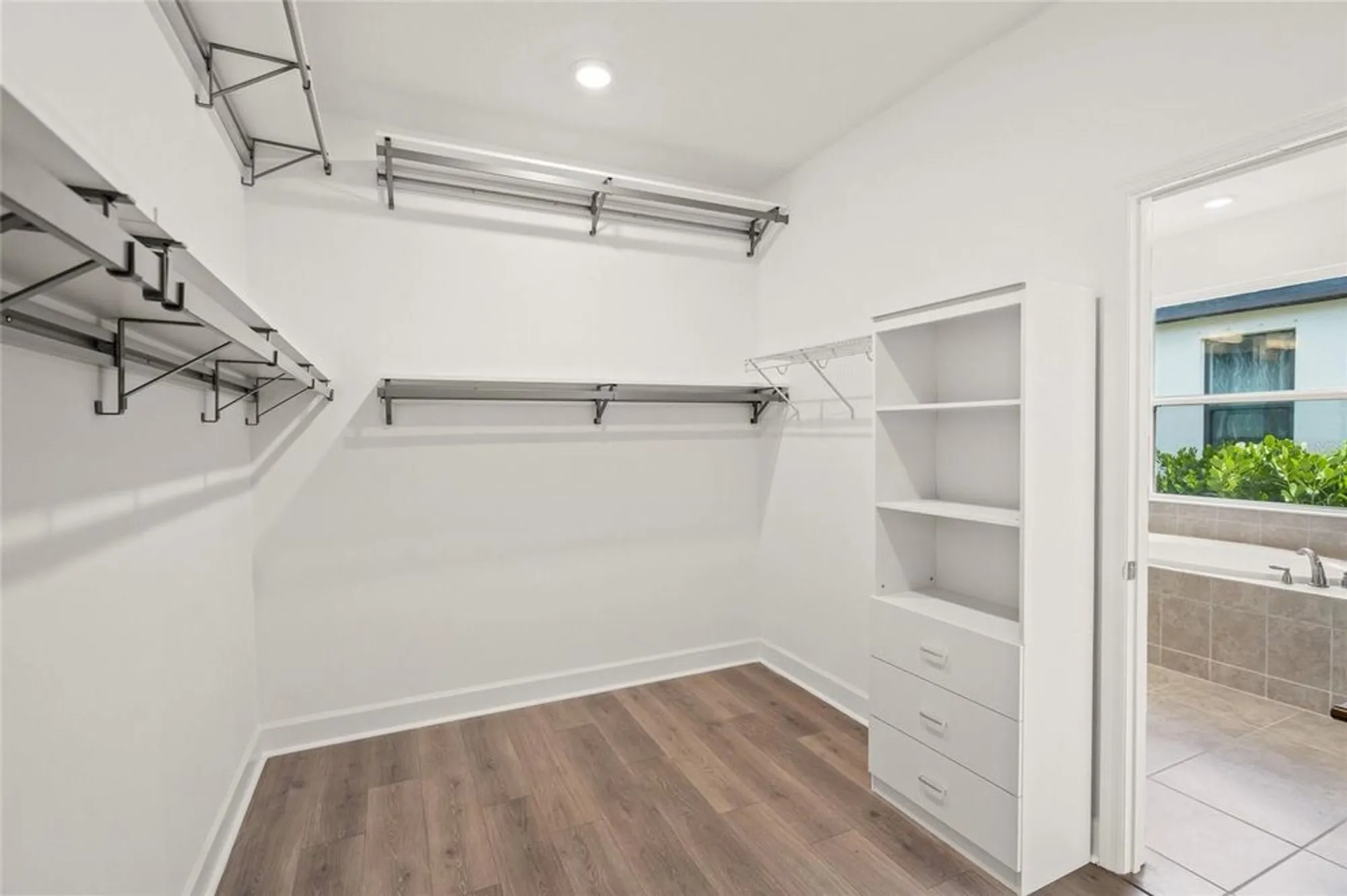 Property Slideshow image 27 of 46 | 16308 mount holly dr, Bradenton, FL, 34211