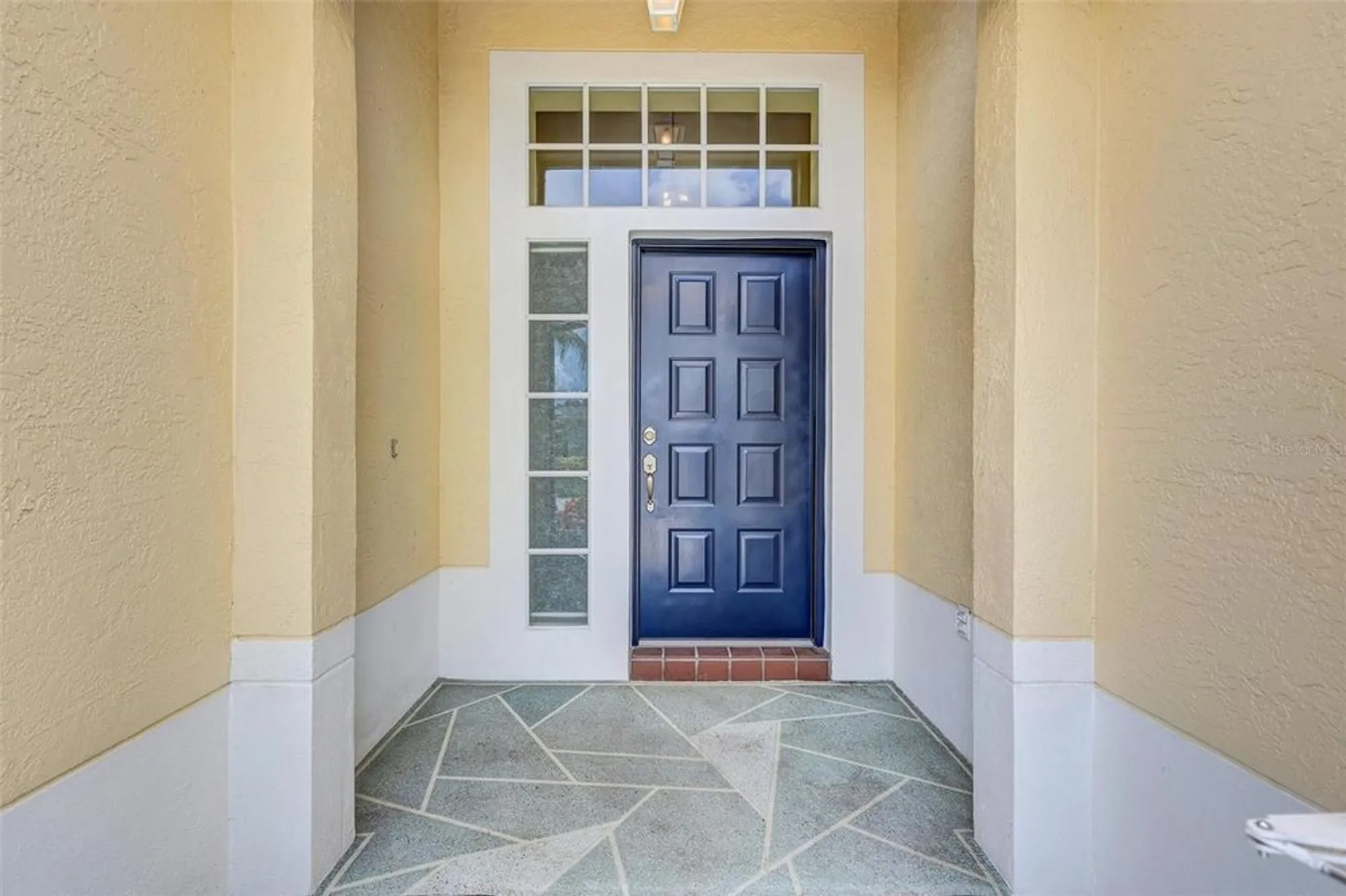 Property Slideshow image 4 of 48 | 811 staffordshire ln 32, Sun City Center, FL, 33573