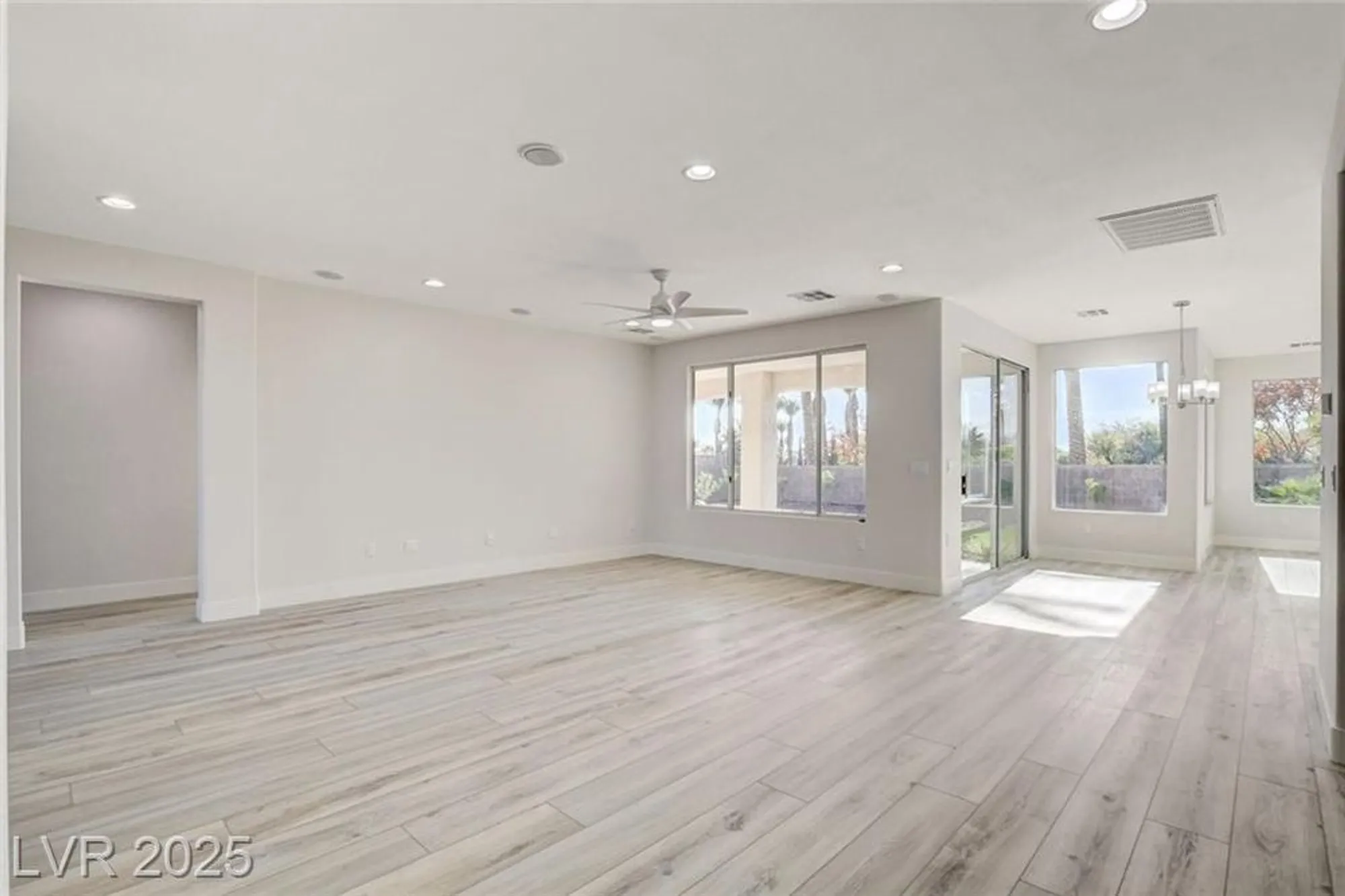Property Slideshow image 6 of 57 | 10623 riva de fiore ave, Las Vegas, NV, 89135