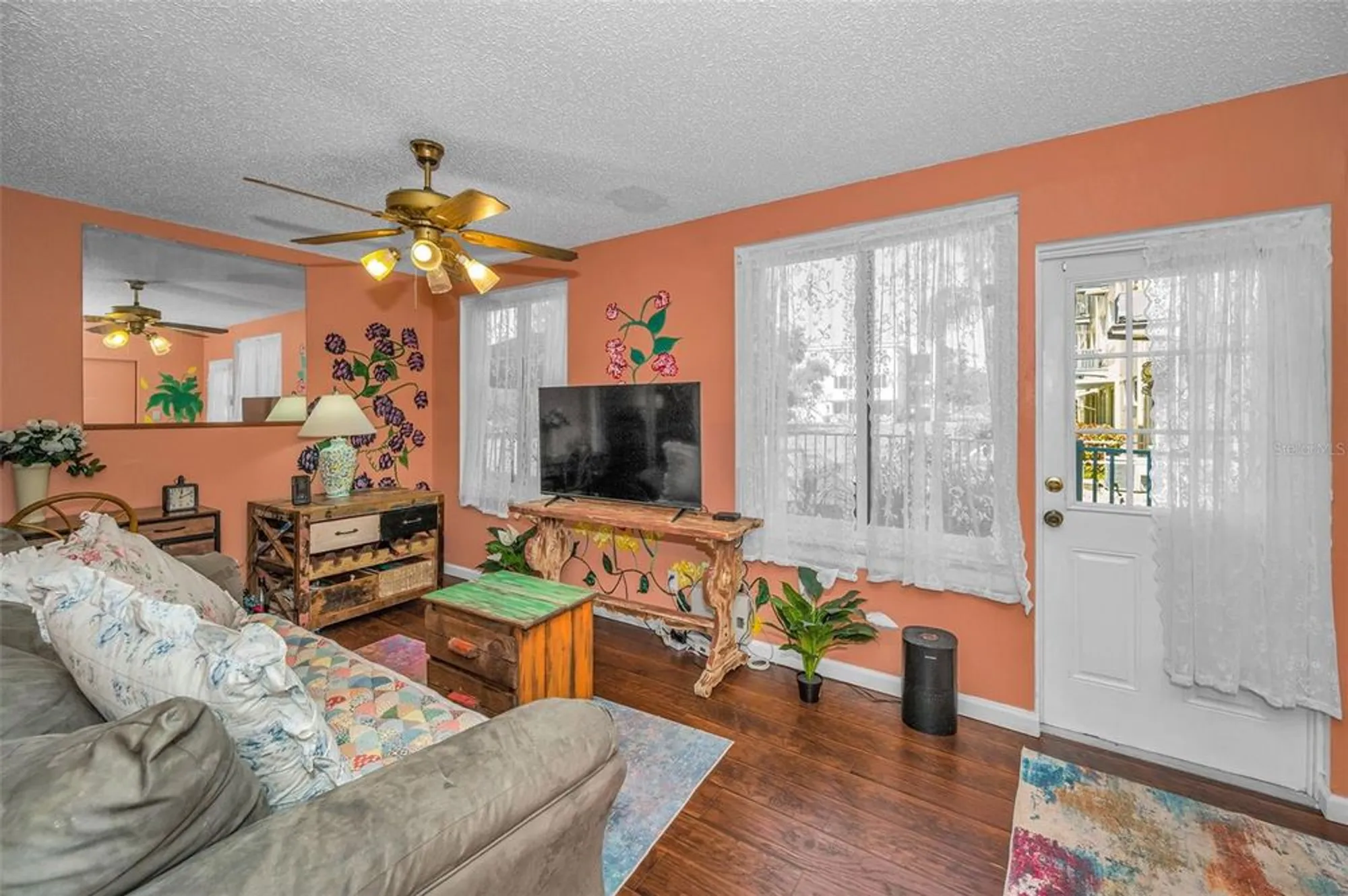 Property Slideshow image 14 of 67 | 2402 ecuadorian way 10, Clearwater, FL, 33763