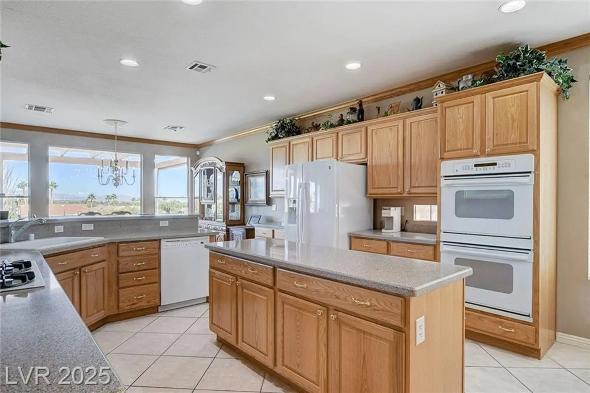 Property Slideshow image 19 of 48 | 10584 abisso dr, Las Vegas, NV, 89135