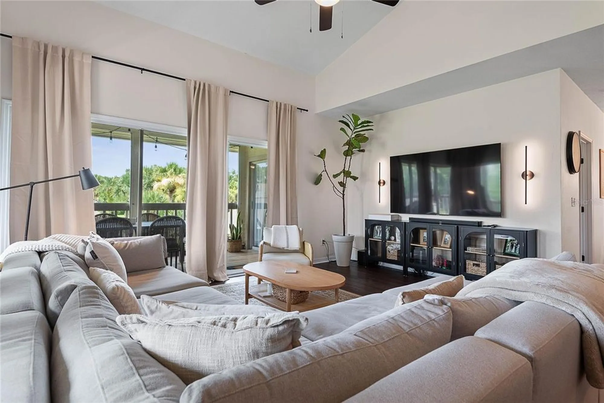 Property Slideshow image 7 of 38 | 39 magnolia dr, Ormond Beach, FL, 32174