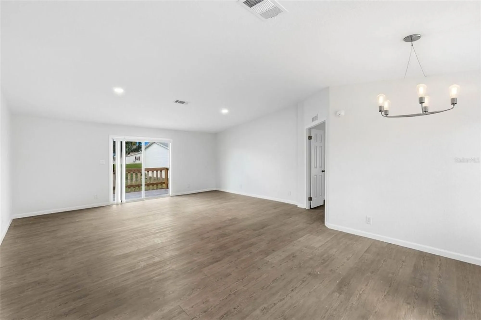 Property Slideshow image 16 of 38 | 5180 lexington cir, Wildwood, FL, 34785
