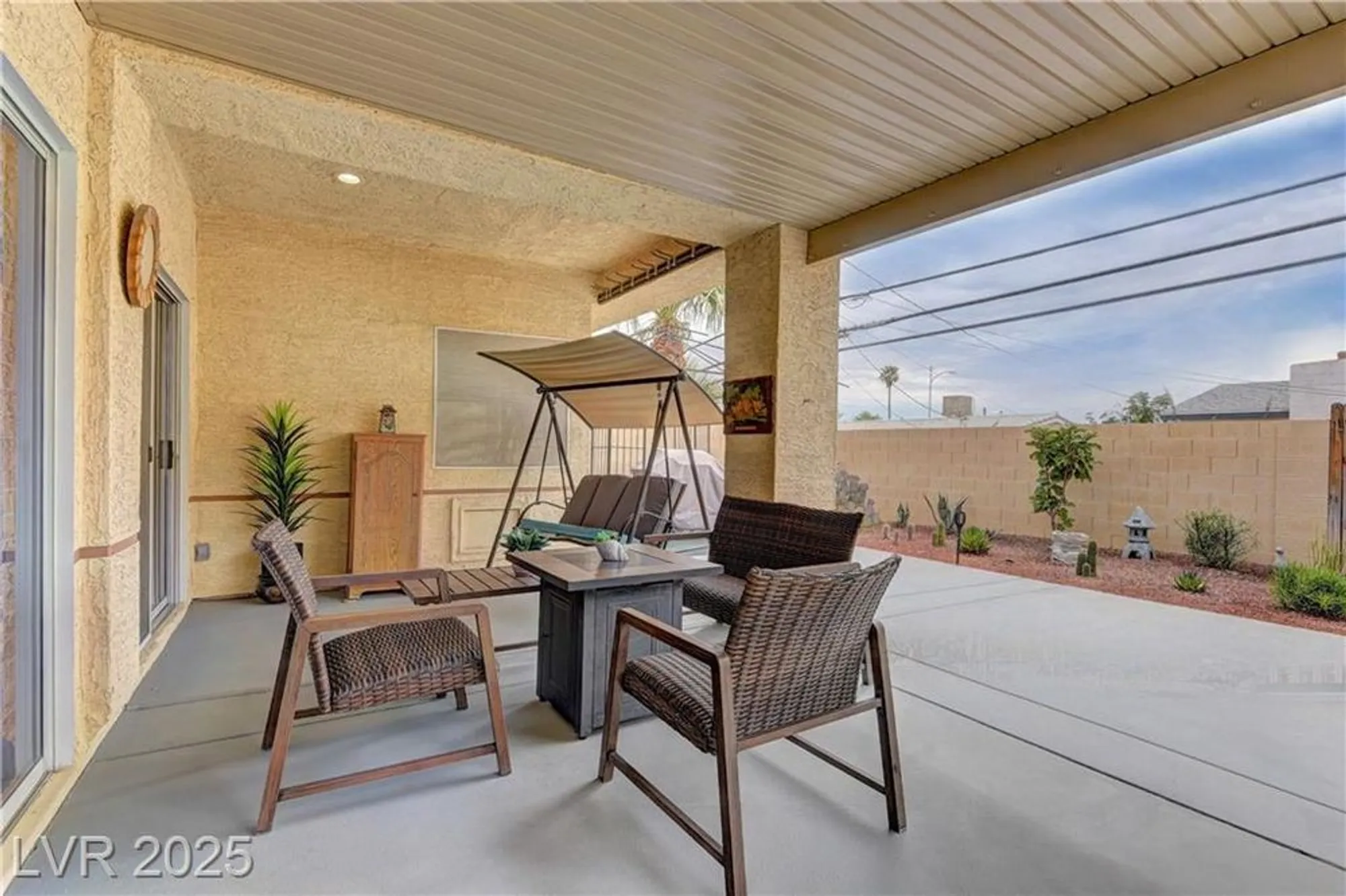 Property Slideshow image 20 of 25 | 468 fallwood ln, Las Vegas, NV, 89107