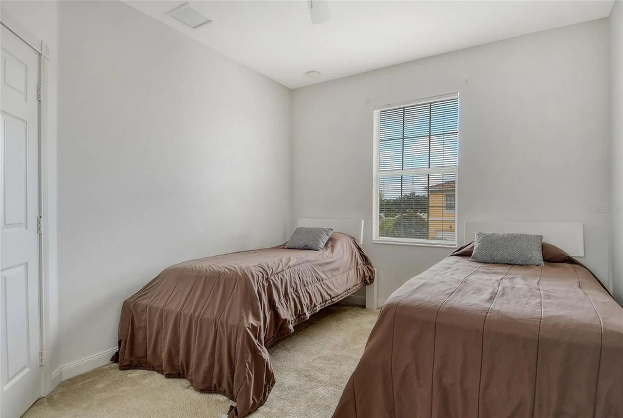 Property Slideshow image 20 of 49 | 1400 burgos dr, Sarasota, FL, 34238