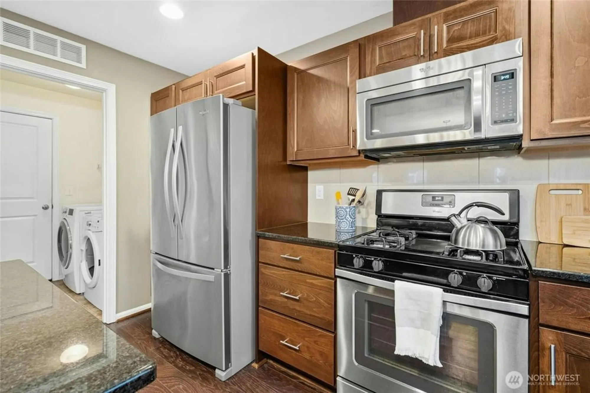 Property Slideshow image 11 of 31 | 11307 241st ln ne # 73, Redmond, WA, 98053