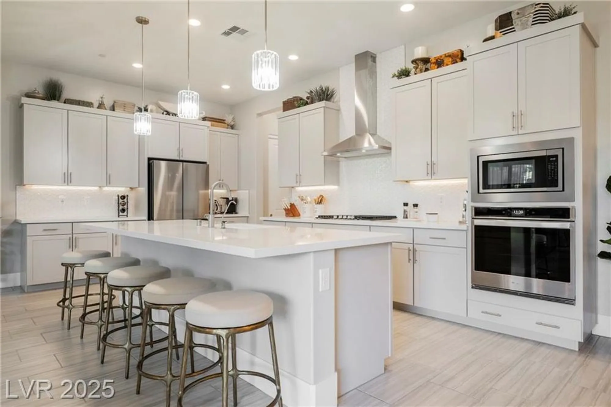 Property Slideshow image 3 of 67 | 10023 chrysolite pl, Las Vegas, NV, 89143