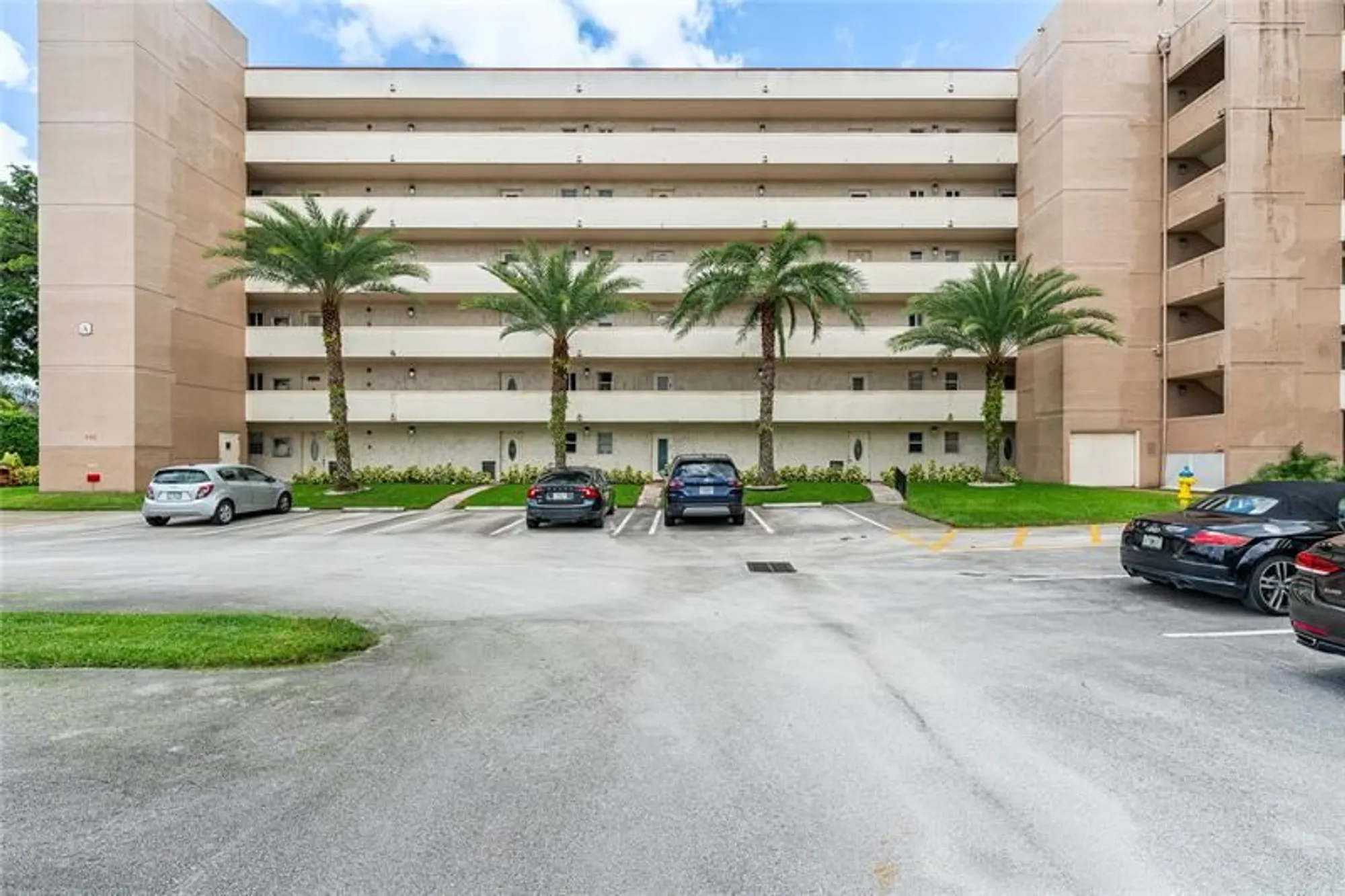 Property Slideshow image 20 of 55 | 8900 washington blvd 106a, Pembroke Pines, FL, 33025