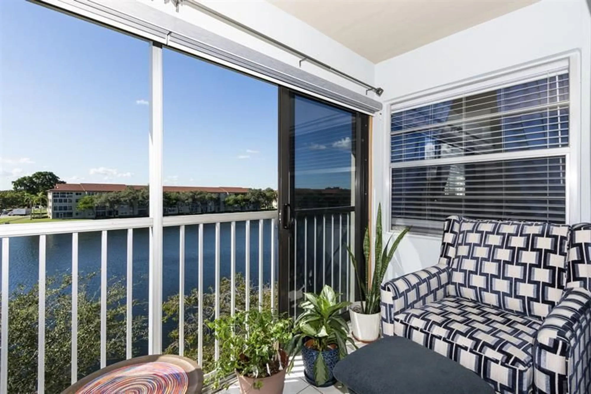 Property Slideshow image 17 of 35 | 12900 sw 13th st e403, Pembroke Pines, FL, 33027