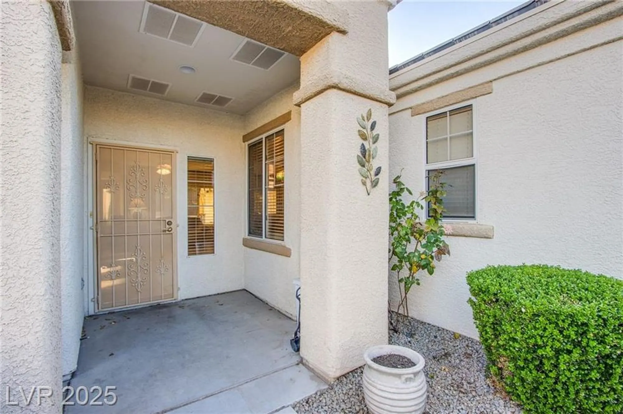 Property Slideshow image 8 of 31 | 2581 evansville ave, Henderson, NV, 89052