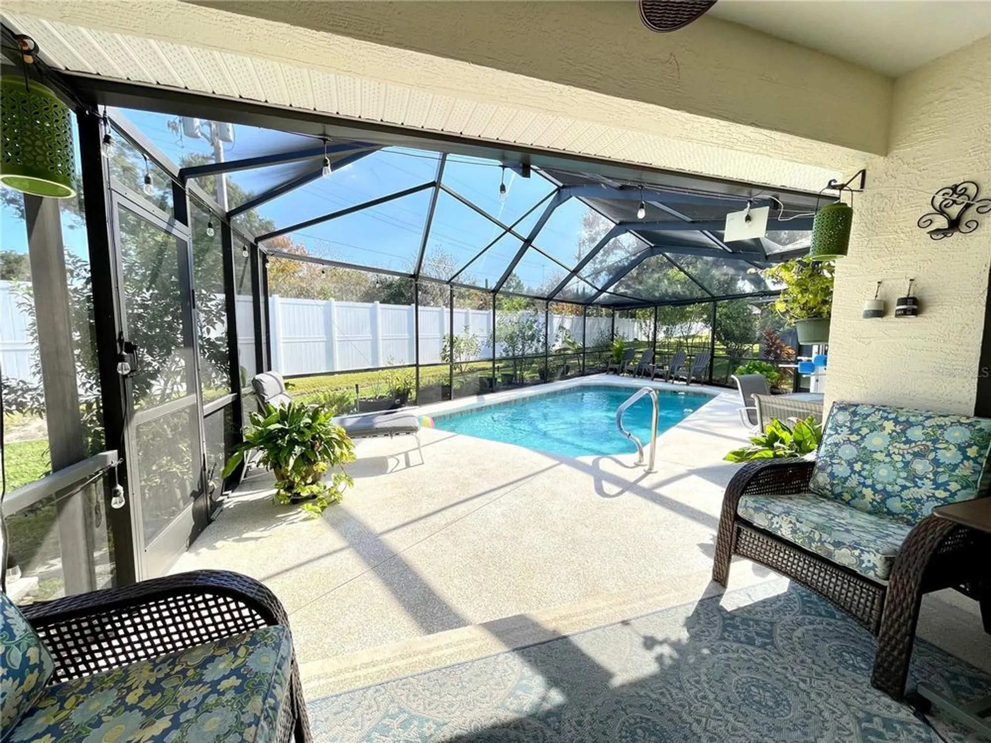 Property Slideshow image 16 of 45 | 6323 silver lakes dr, Lakeland, FL, 33810