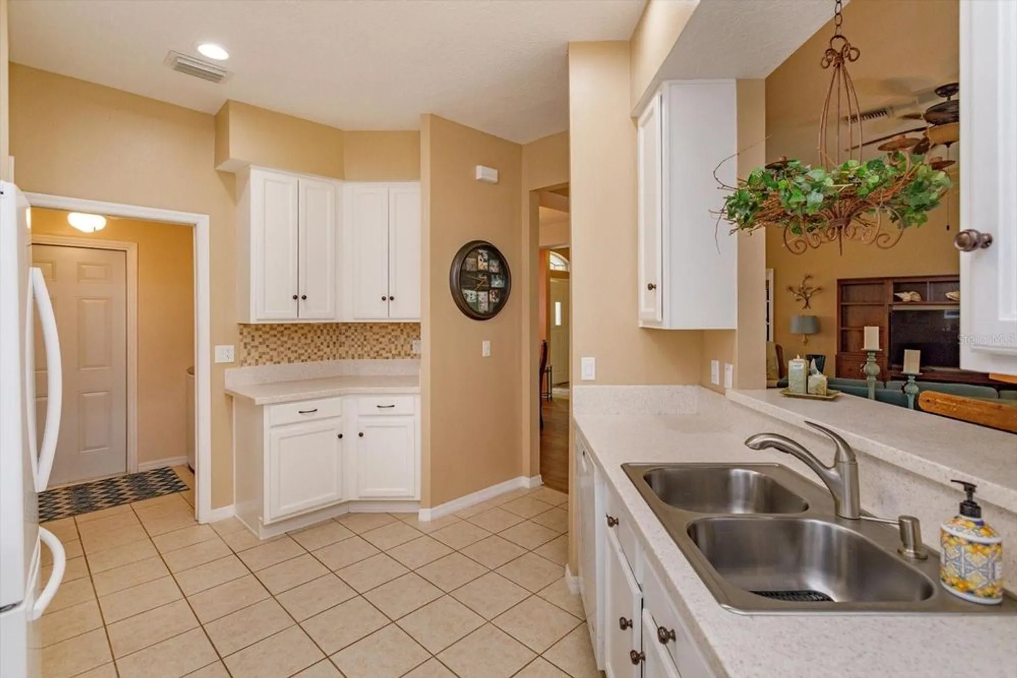 Property Slideshow image 11 of 28 | 5401 essex ct, Leesburg, FL, 34748