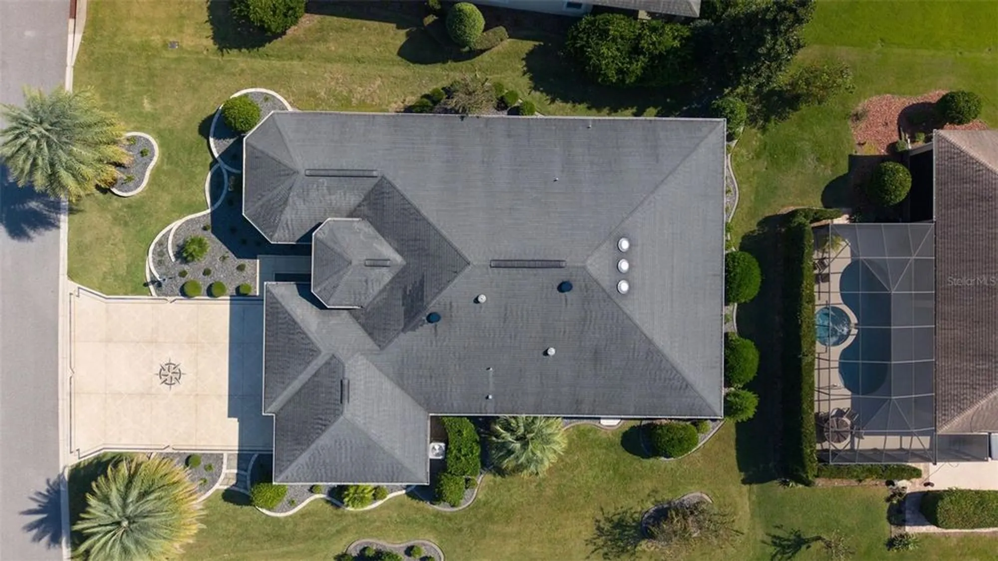 Property Slideshow image 4 of 69 | 2259 isleworth cir, The Villages, FL, 32163