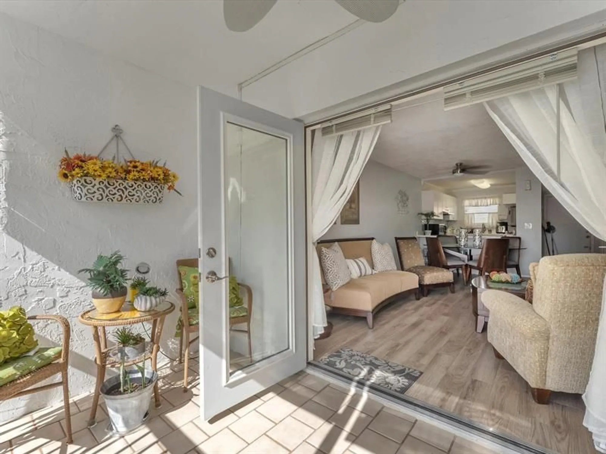 Property Slideshow image 18 of 25 | 6770 royal palm blvd apt 205, Margate, FL, 33063