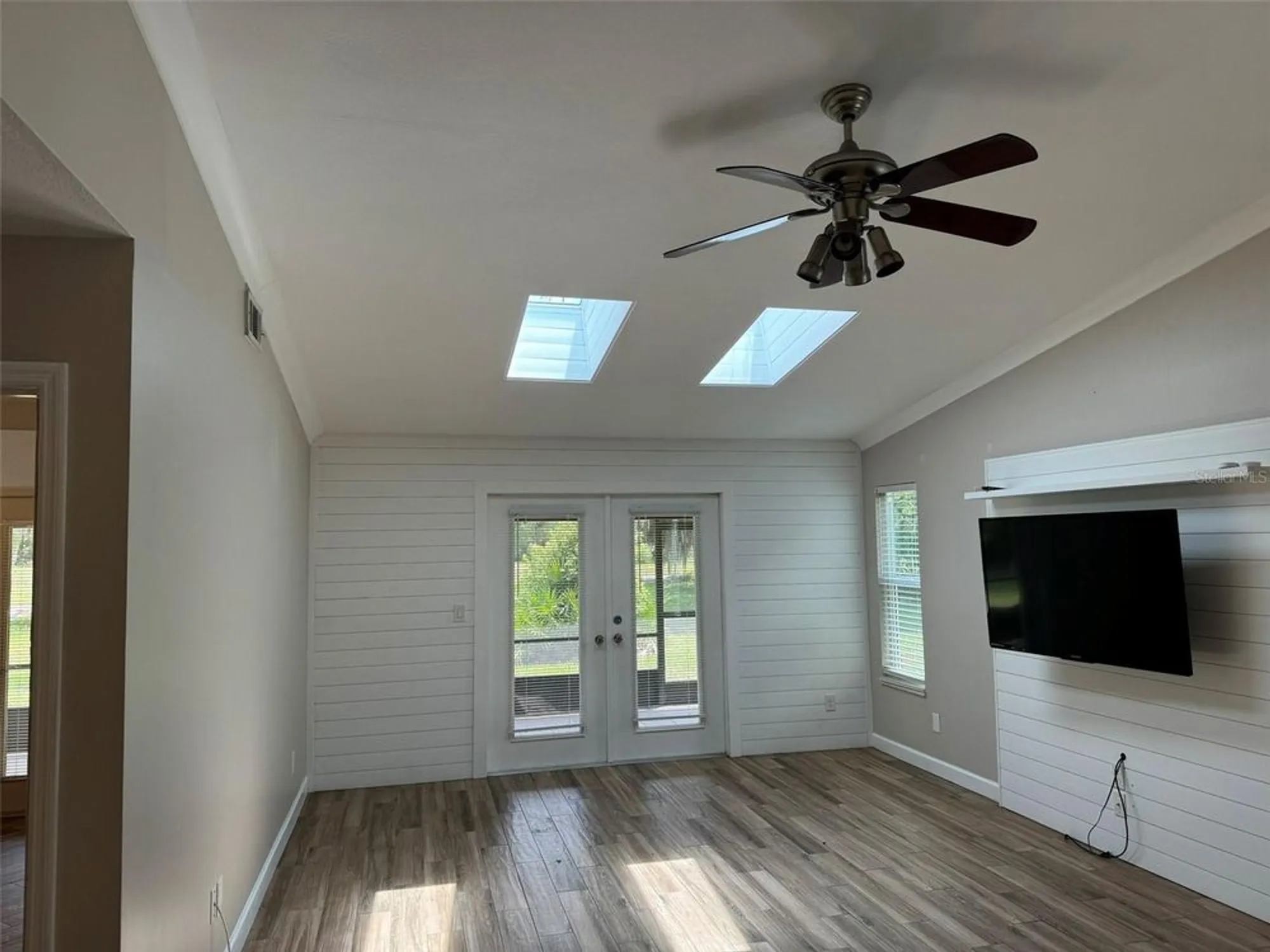 Property Slideshow image 9 of 17 | 240 bob white ct # 240, Daytona Beach, FL, 32119