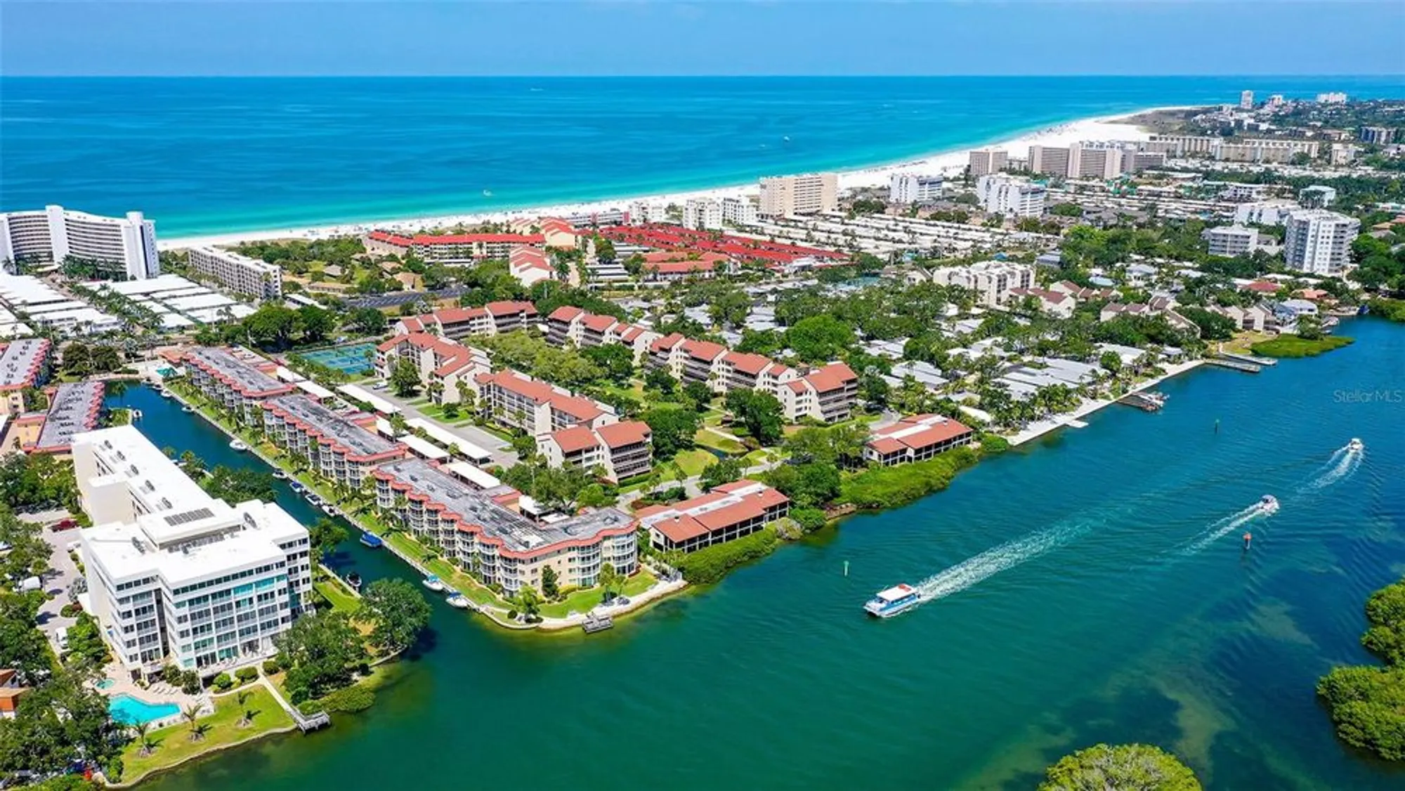 Property Slideshow image 22 of 65 | 1300 n portofino dr apt 103, Sarasota, FL, 34242