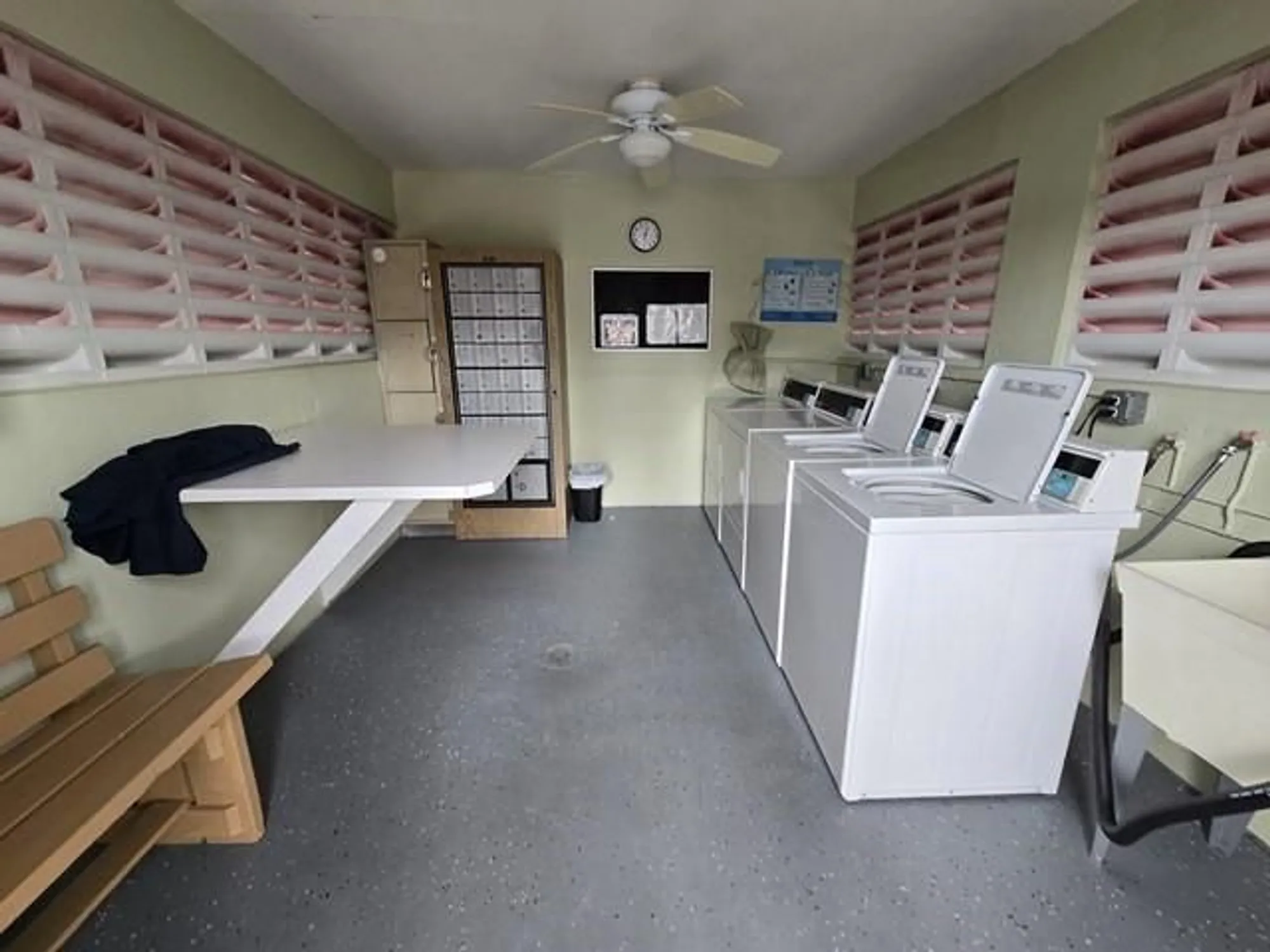 Property Slideshow image 17 of 30 | 2950 crosley dr i, West Palm Beach, FL, 33415