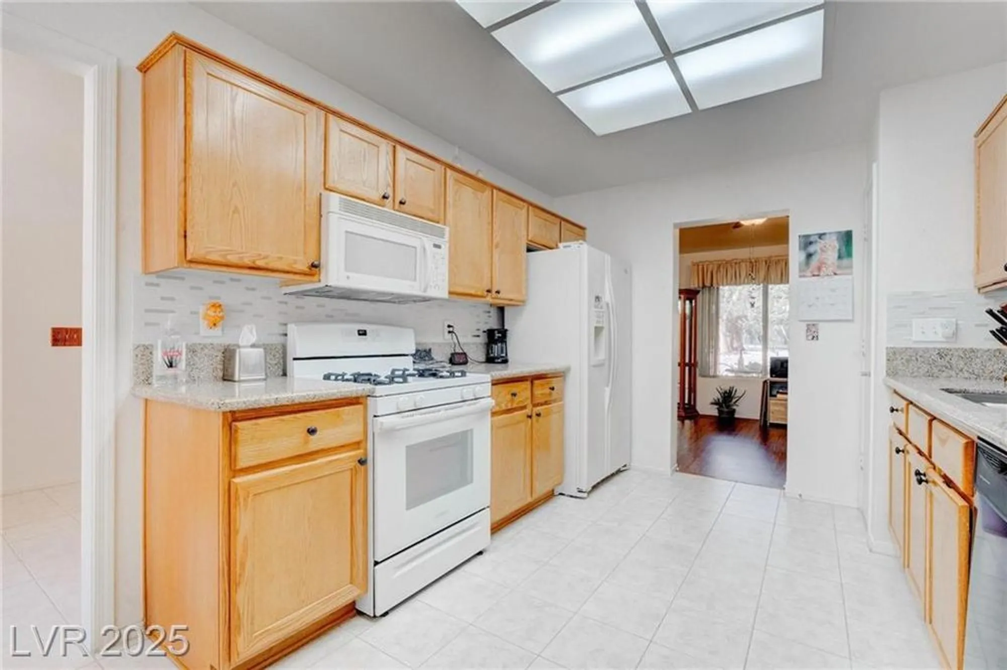 Property Slideshow image 21 of 42 | 2541 desert glen dr, Las Vegas, NV, 89134