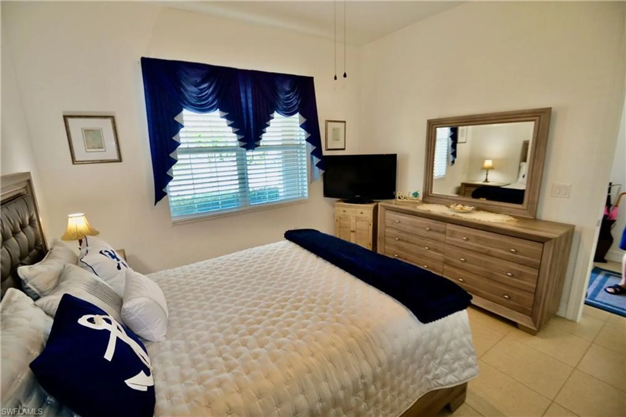 Property Slideshow image 8 of 24 | 2956 willow ridge ct, Fort Myers, FL, 33905