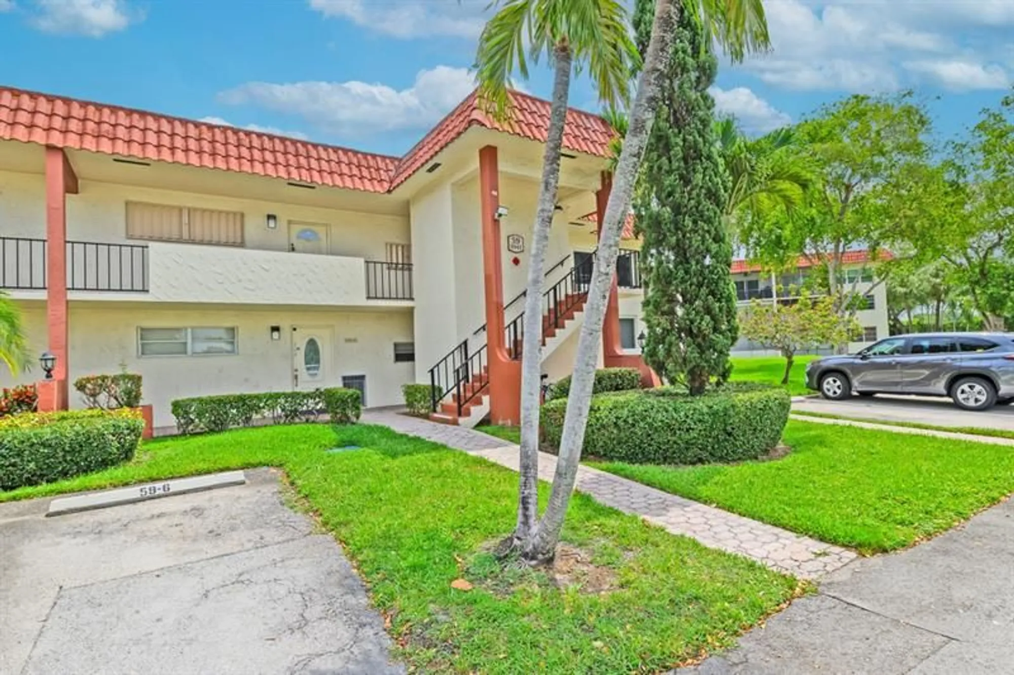 Property Slideshow image 4 of 50 | 8941 s hollybrook blvd apt 104, Pembroke Pines, FL, 33025