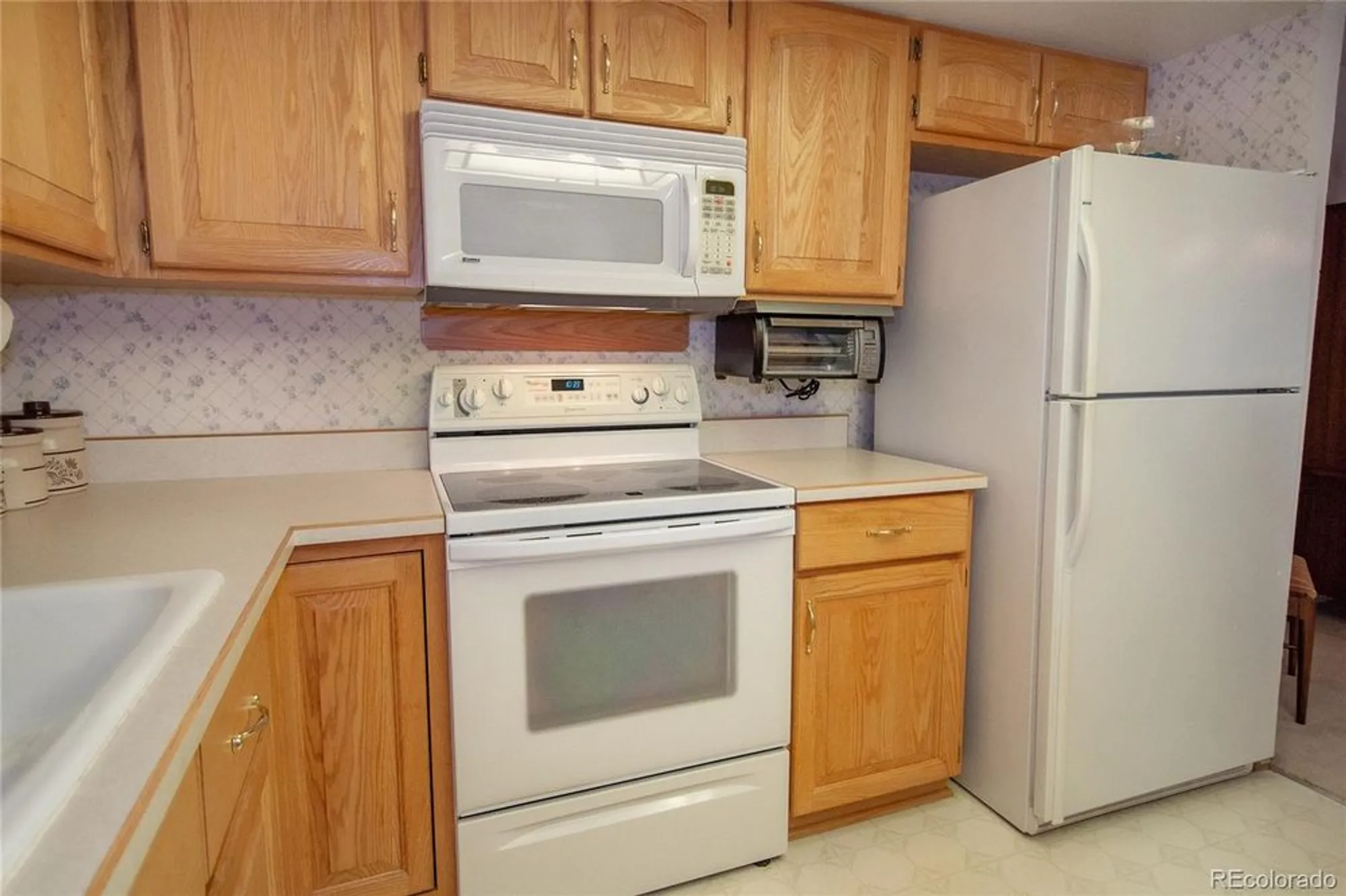 Property Slideshow image 23 of 37 | 14390 e marina dr 202, Aurora, CO, 80014